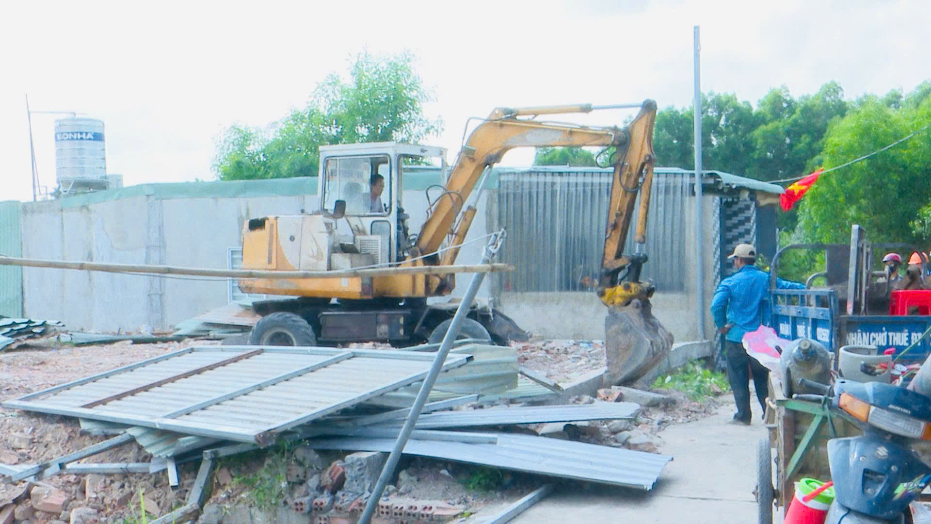 z7666696401026 10dacb39cb5d083903249143179a98ee