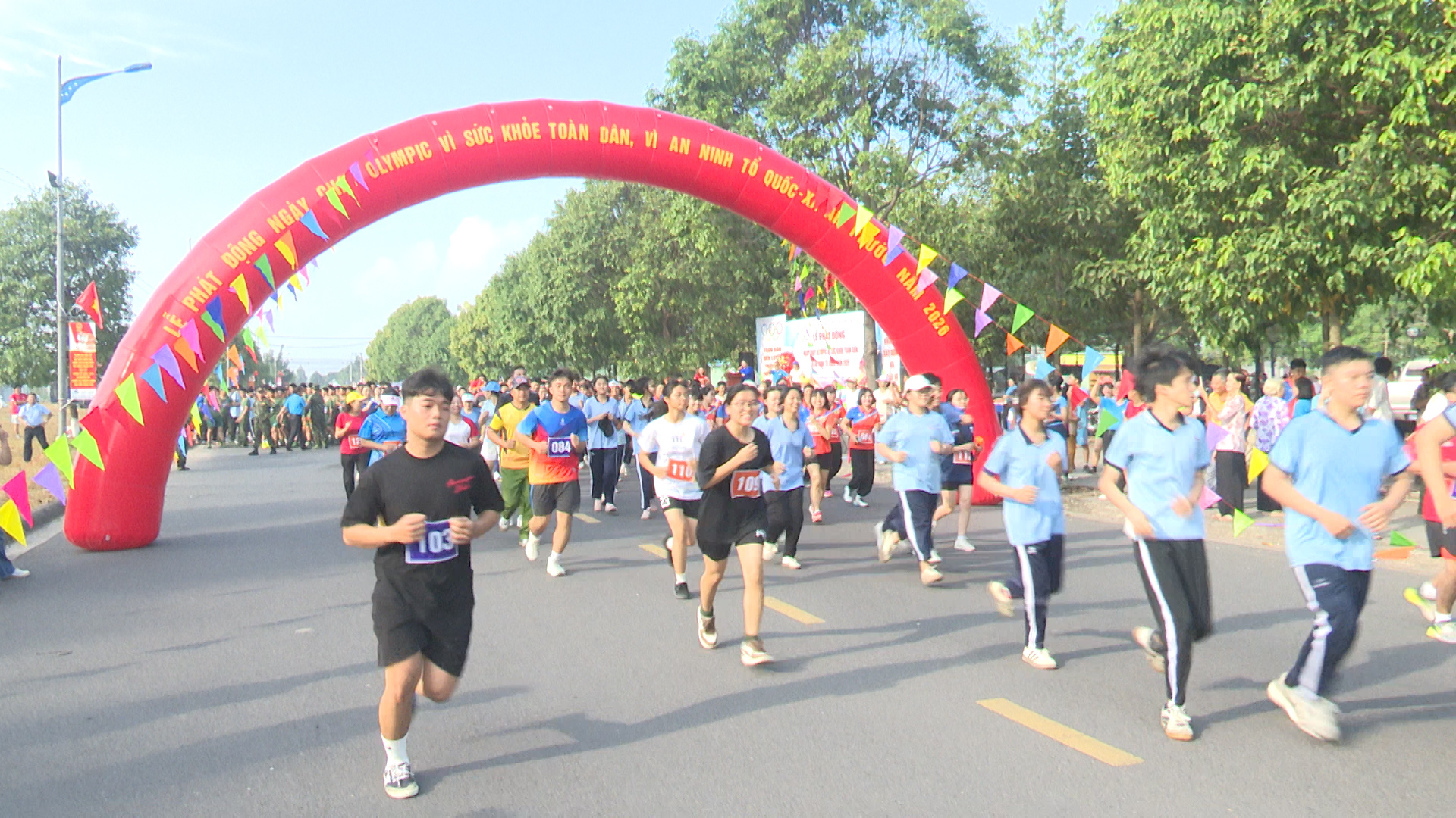 968 5697 MXF 19 13 46 12 Still001