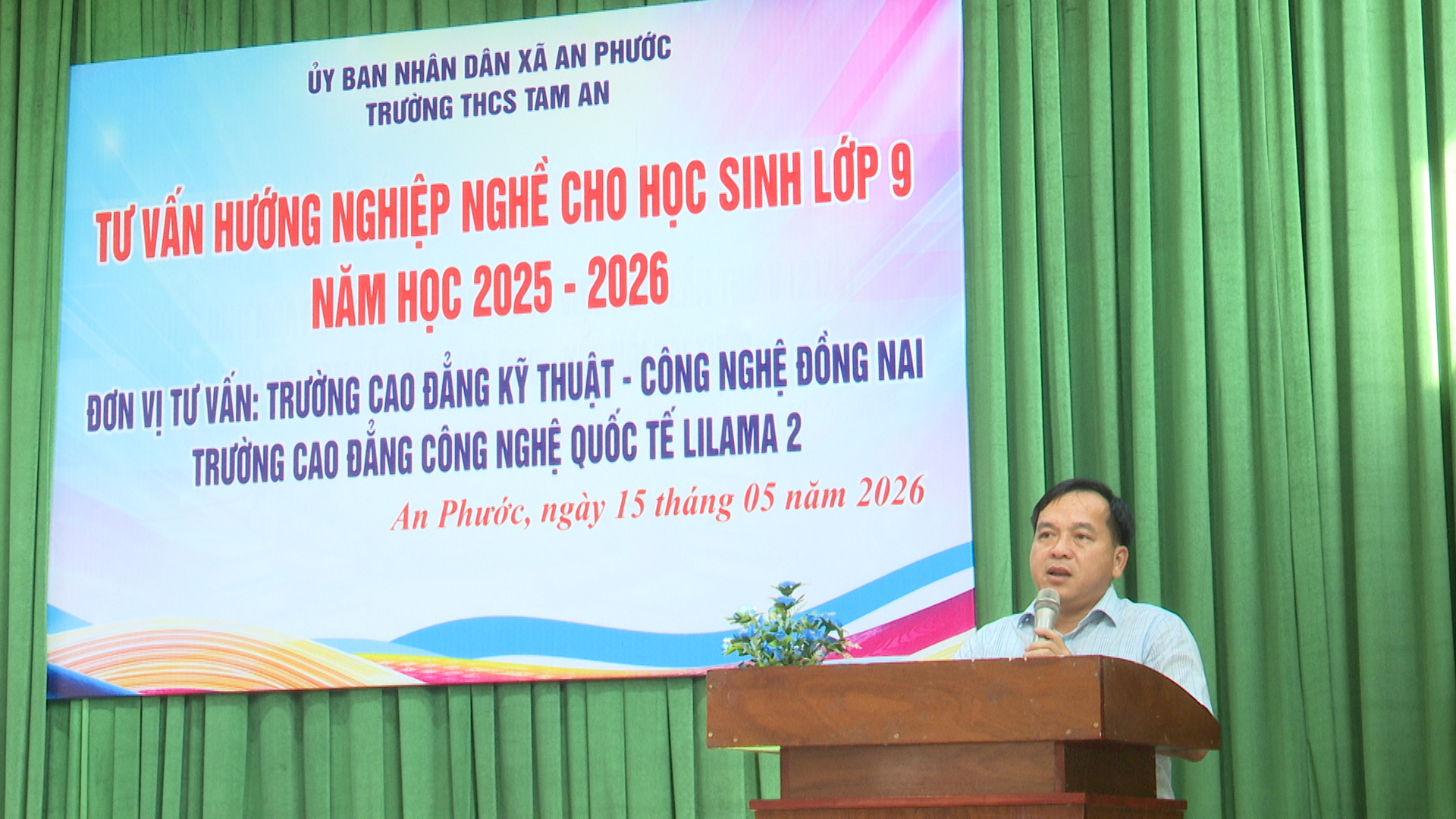 Đ/c Doãn Đức Thành - UVTV, PCT.UBND xã phát biểu tại chương trình