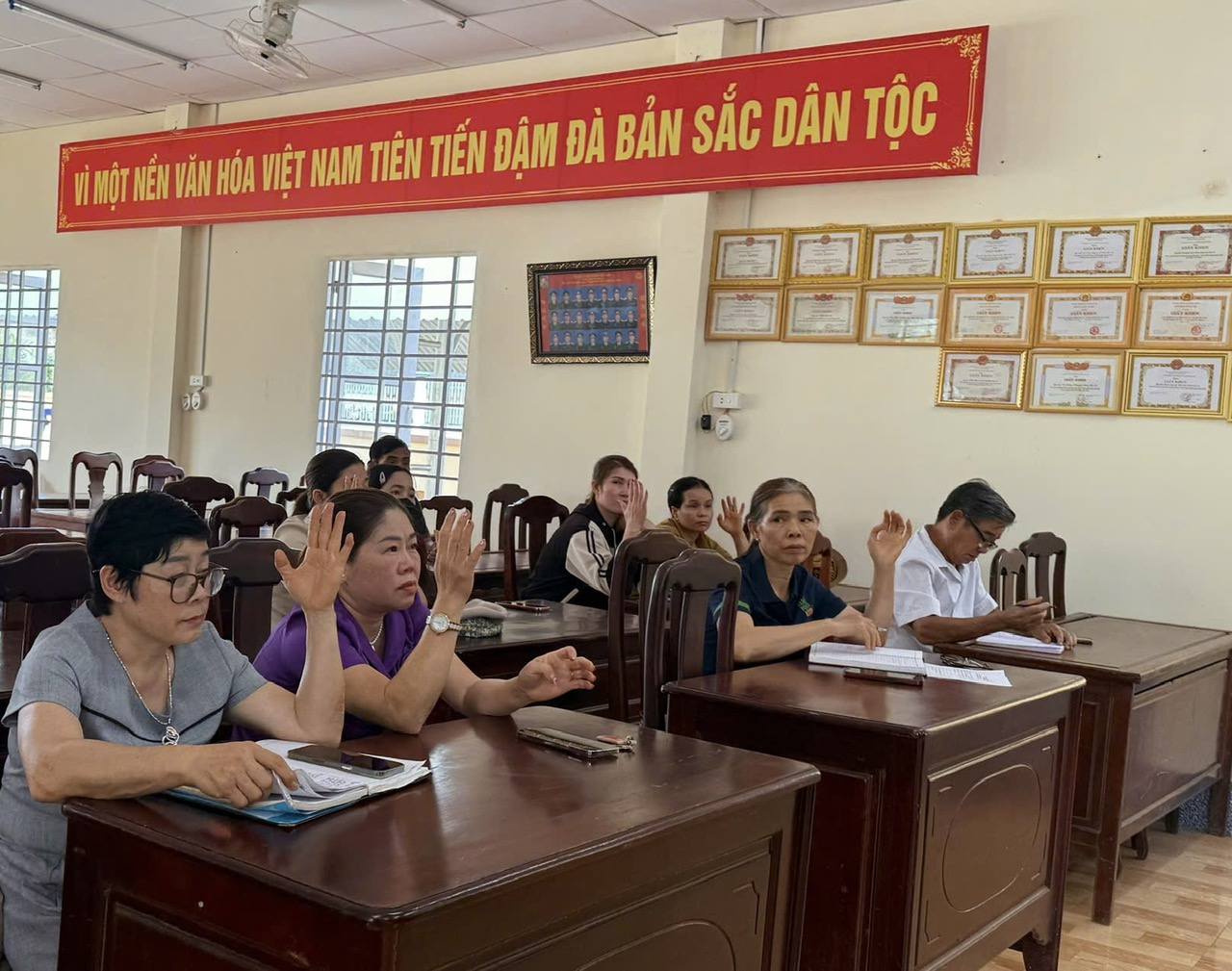 Có thể là hình ảnh về văn bản