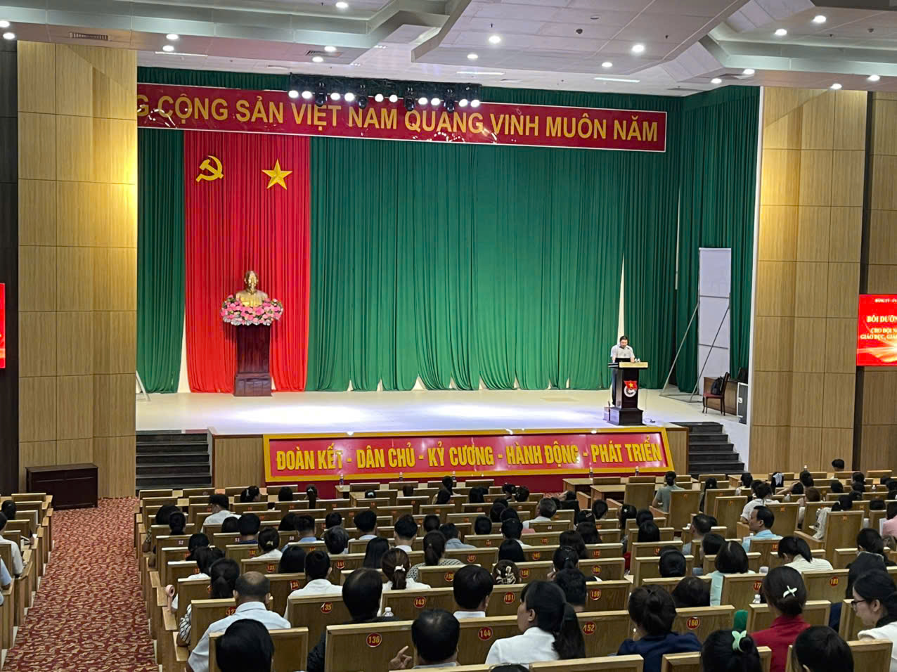 z6926643863854 0e905a758f02f5b4c602a5e31f1da88b