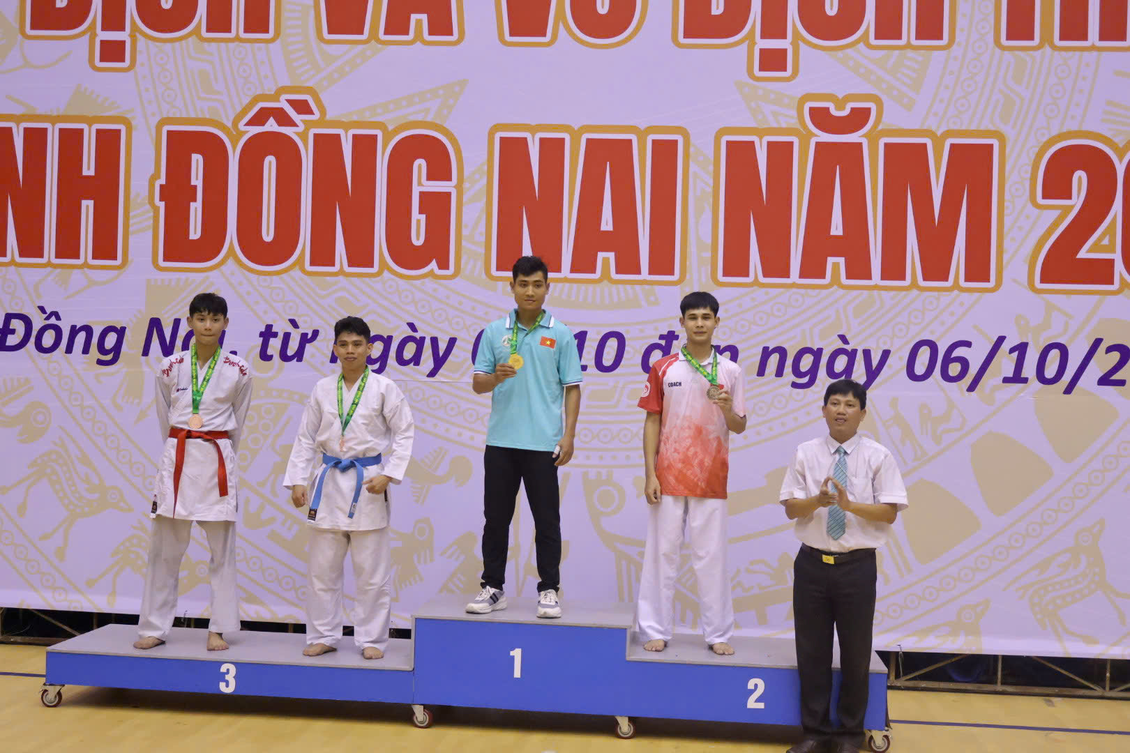 z7074298706901 f5570ccfa1d9c0b9f8916e92b3bf7189