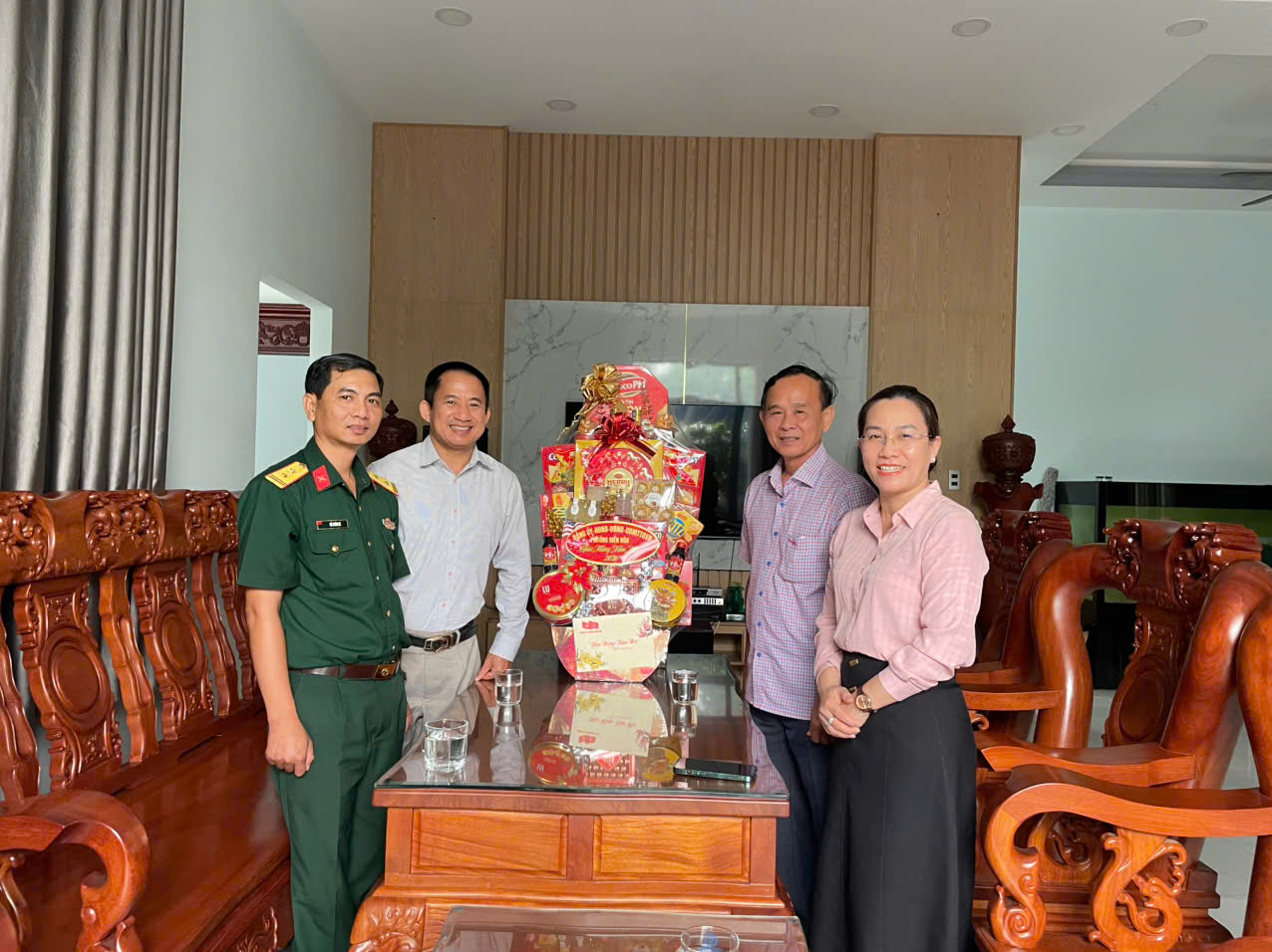 Description: D:\Hinh anh\Anh Ky yeu ĐH\Văn kiện Đại hội BH\gen-h-z7524670920277_47a195a95b1f2732e917ca8e7b14294b.jpg?t=1762423301