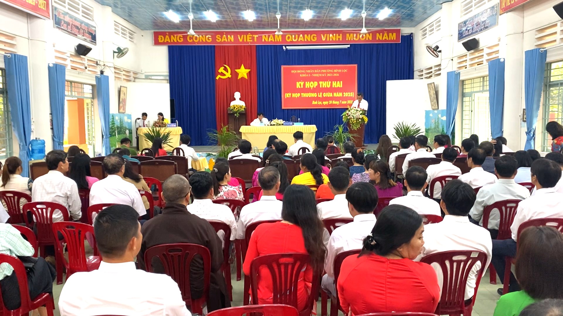 Ảnh: Toàn cảnh của kỳ họp thứ hai-HĐND phương Bình Lộc