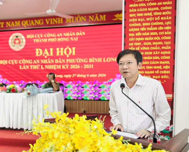 Có thể là hình ảnh về văn bản cho biết 'T NAM QUANG VINH MUÔN NĂM Hoιαи CÔNGAN NHẬN ĐẦN THANH PHO BONG NAI NHÂN DÂN, CÔNG AN NHÂN DÂN CÁCH MẠNG, CHÍNH QUY TINH NHUỆ, TỪNG BƯỚC HIỆN ĐẠI, MỘT sỐ QUÂN CHỦNG, BINH CHỦNG, ΠέΝ THẰNG LÊN HIỆN ĐẾN NĂM 2025, cơ BẢN DỰNG QUÂN ĐỘI, CÔNG AN TINH GỌN, MẠNH, TIỂN อิ่ VỮNG CHAC, PHAN 2030 XÂY DỰNG NHÂN DÂN, CÔNG DÂN CÁCH MẠNG, Αυγ, TINH NHUỆ, HIỆN NG MẠNH VỀ CHÍNH ANLG, ĐẠO ĐỨC, ĐẠI HỌI χριαψυ α CÔNG CÔNGANNHÂNI AN NHÂN DÂN PHƯỞNG BÌNH LONG LAN THỨ L NHIỆM κy 2026 2031 2026'