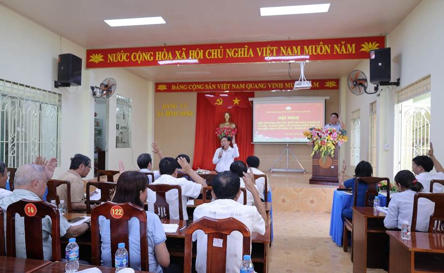 '''A group of people in a classroom

AI-generated content may be incorrect.'''