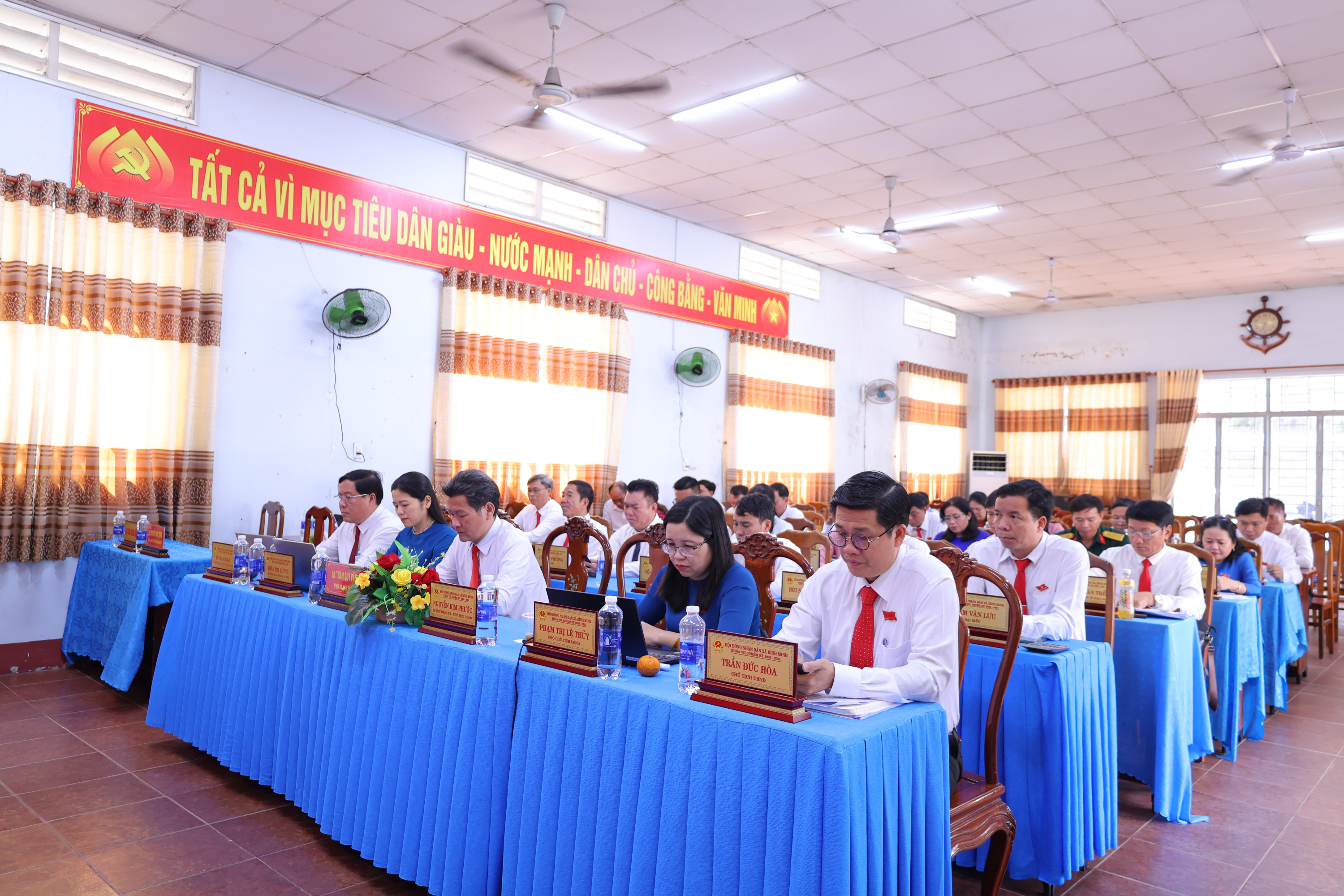  Toàn cảnh Kỳ họp HĐND