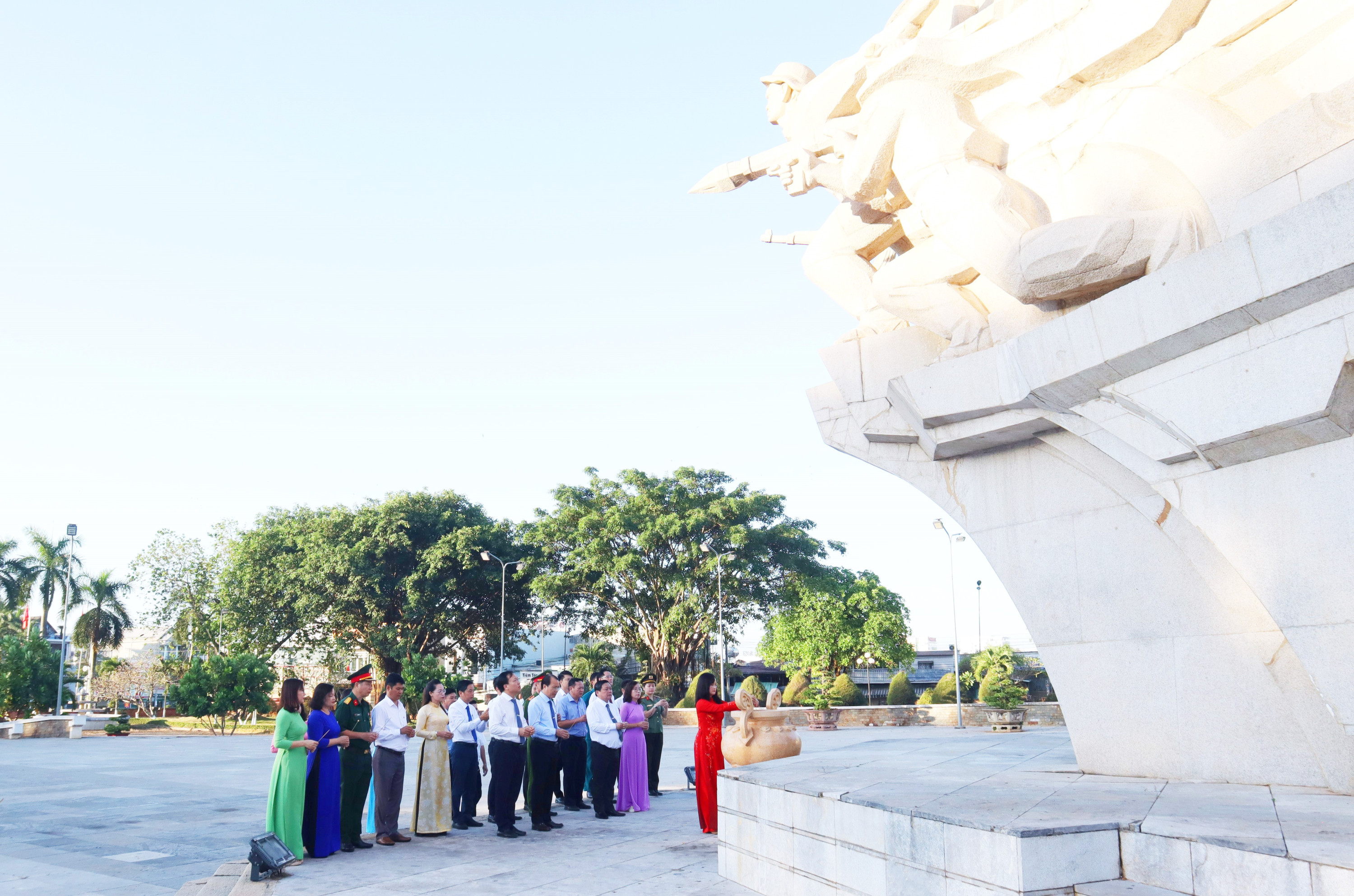 danghuongkyniem3 2 1