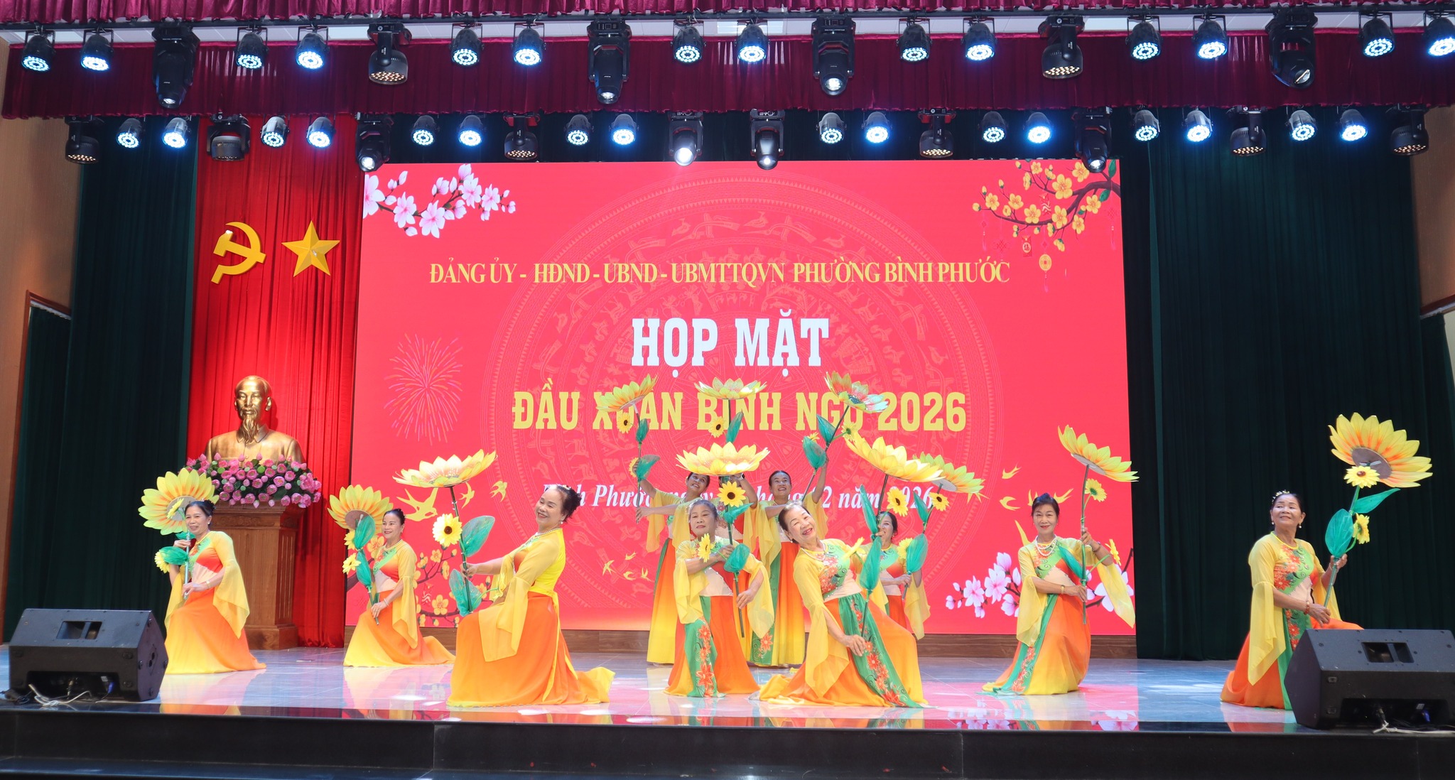 Hopmatdauxuan2026 3