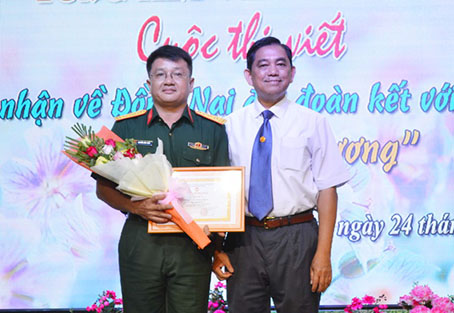 images2206293_Gi_i_nh_t_cu_c_thi_vi_t__c_m_nh_n_v____ng_Nai___i__o_n_k_t.jpg