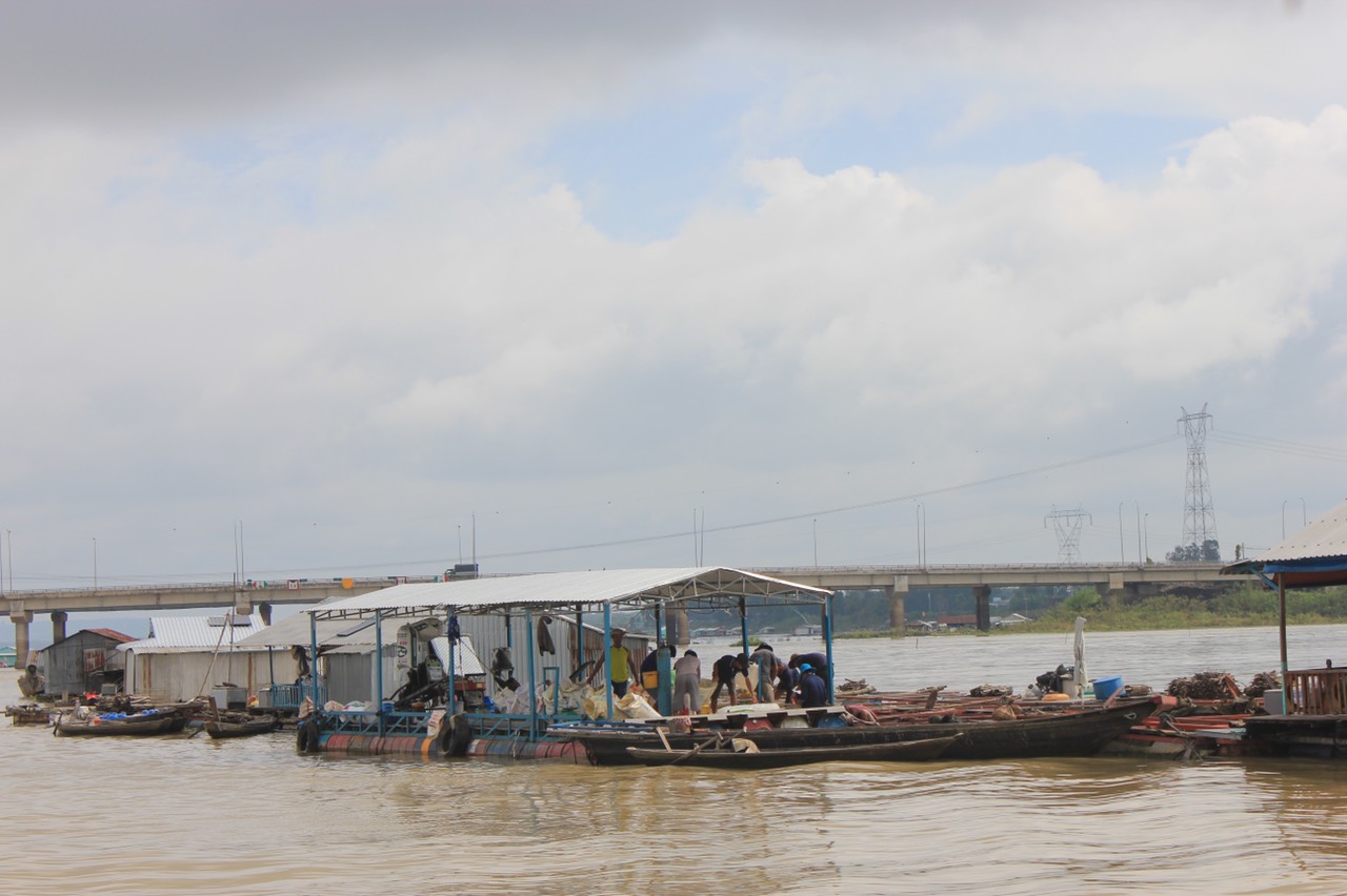 27.04-H3 Di dời làng nuôi cá bè.jpg