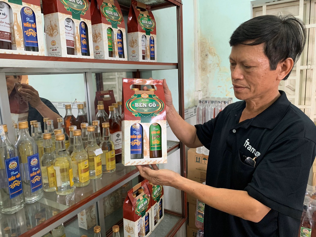 18.5-H2 Giữ hương rượu Bến Gò Công.jpg