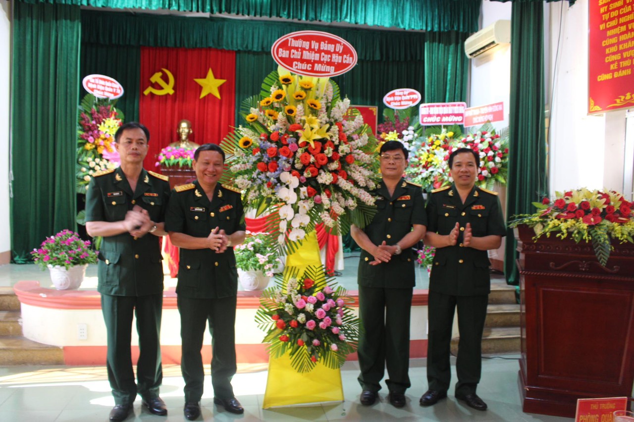 47b5eec955a6a8f8f1b7 (4).jpg