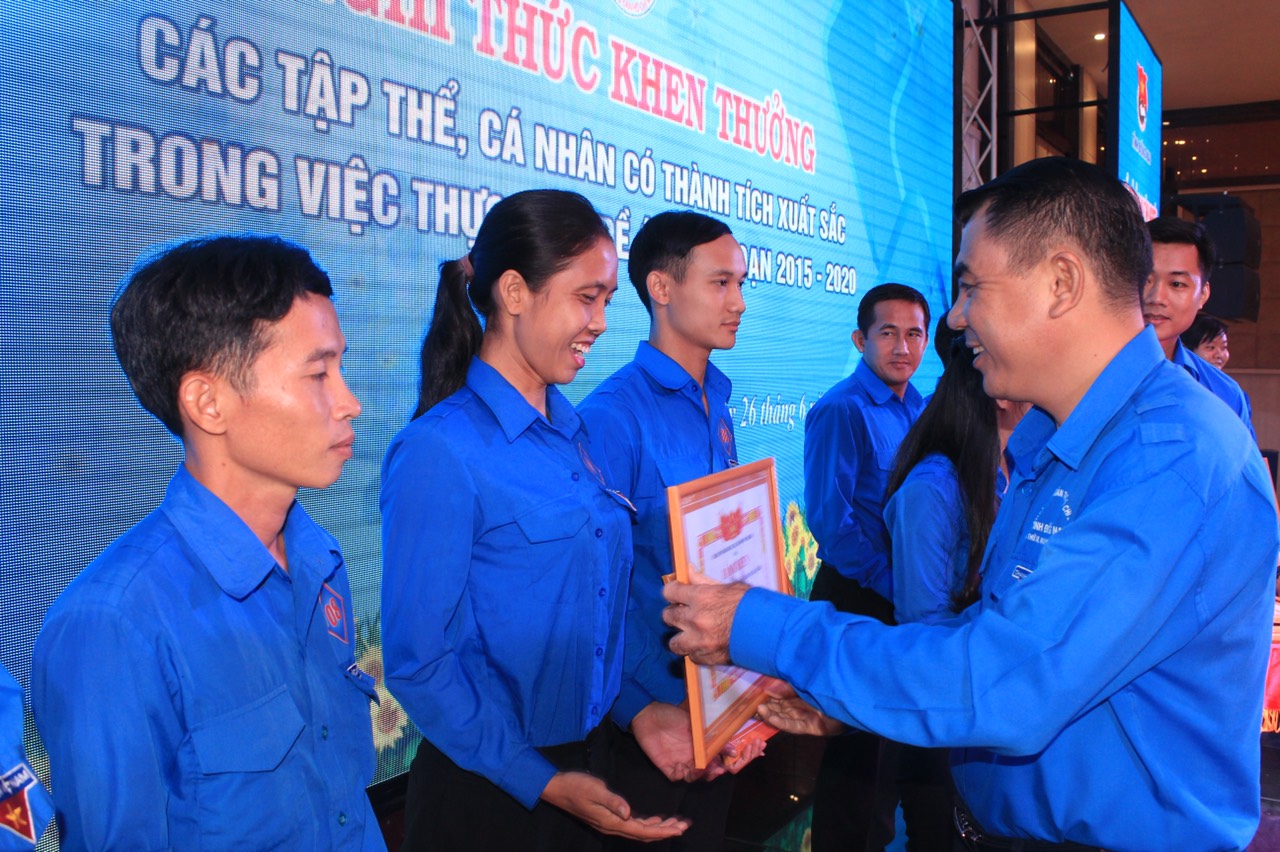 29.6-H2 Tổ chức Đoàn cần cụ thể hóa các nhiệm XD NTM.jpg