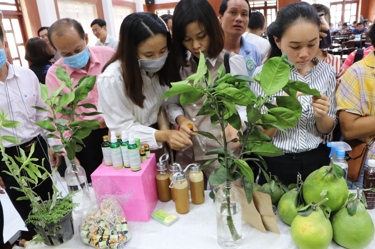 3.7- H1 Làm nông nghiệp sạch giá rẻ.jpg