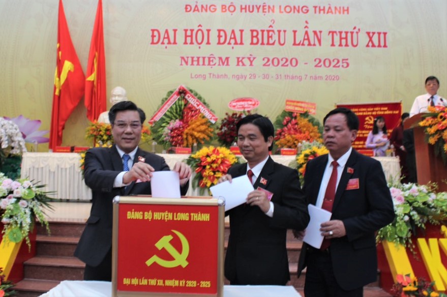 Long Thanh z2001210018625_556ec6dda8208d252f08be61319c4d75.jpg
