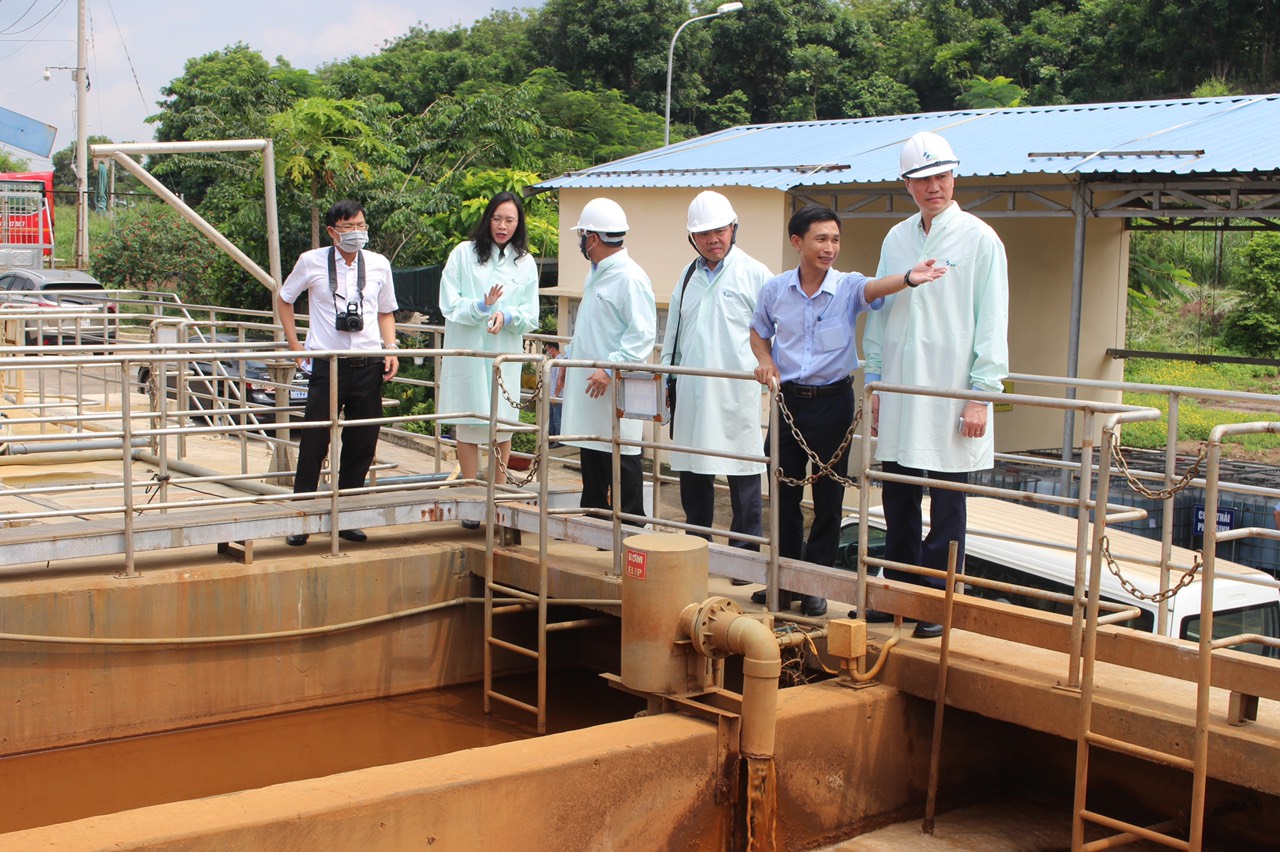 11.8 H2 Nỗ lực hoàn thành chỉ tiêu xử lý chất thải.jpg