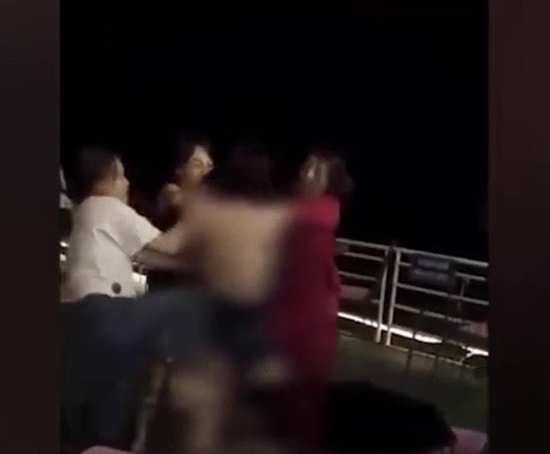 1.10-Đánh ghen.jpg