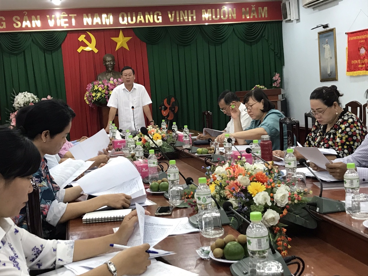 2.10-H2 Tin quy vi nguoi ngheo.jpg