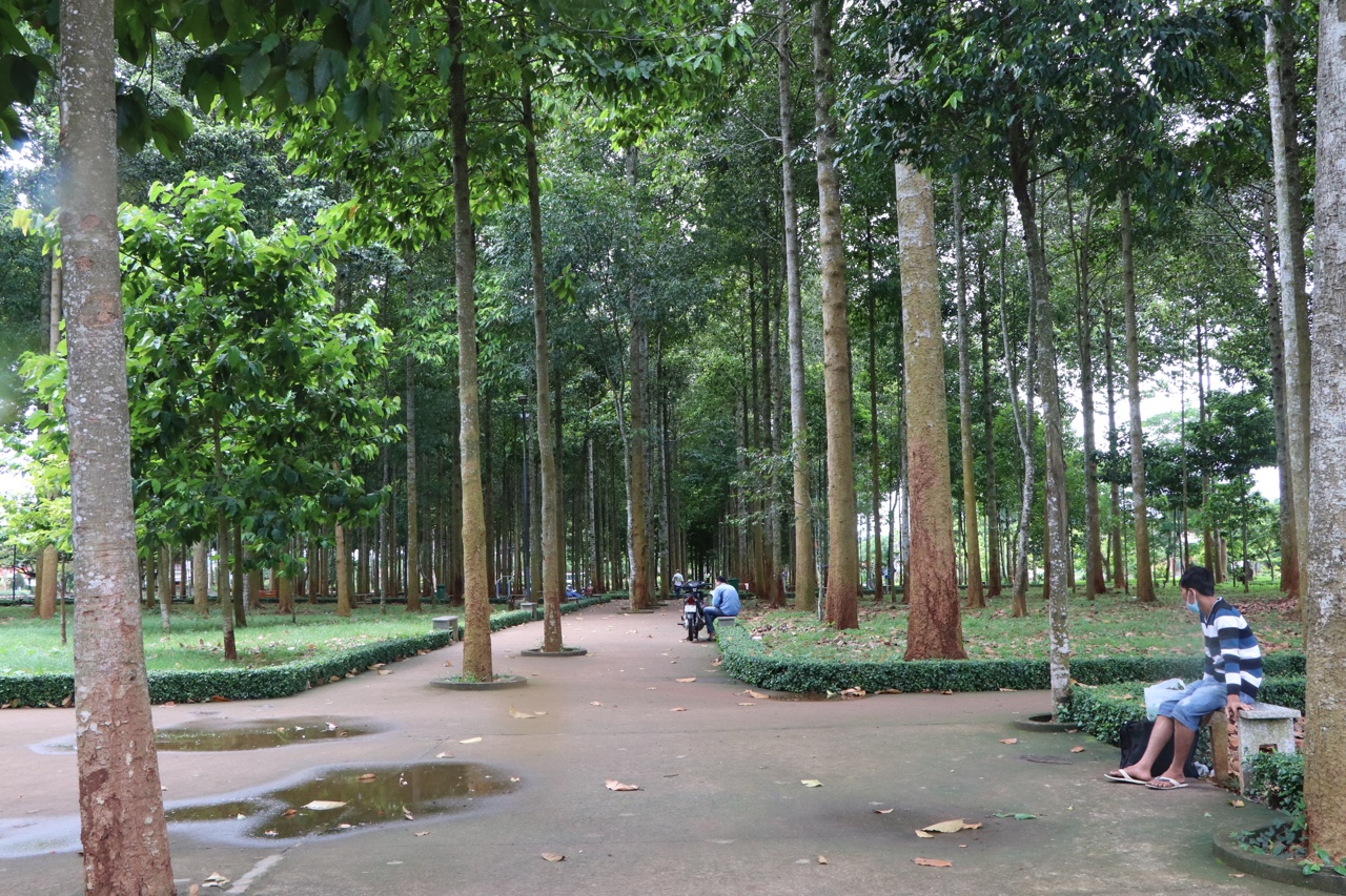 14.10-Công viên xanh, sạch, đẹp Long Khánh.jpg