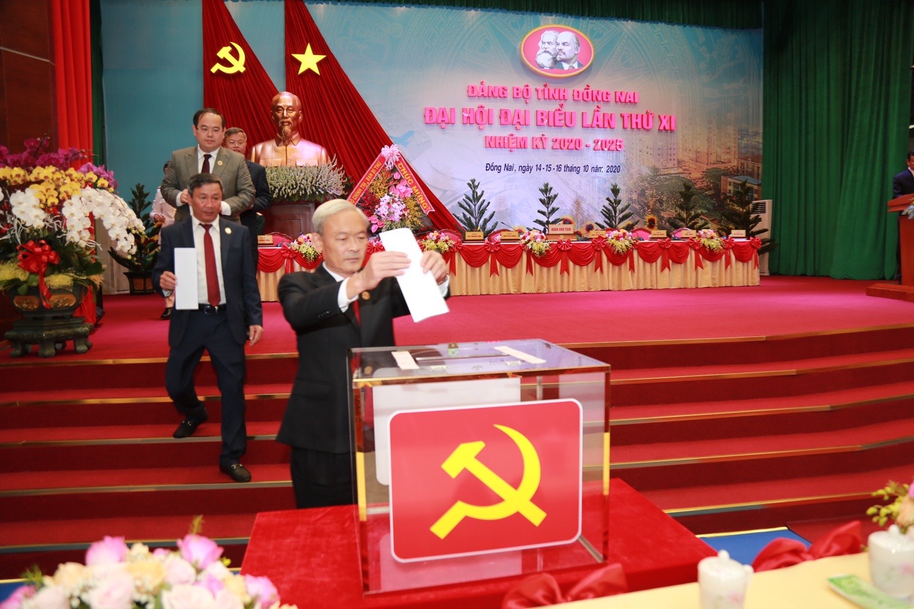 15.10- ĐH Đảng H1.jpg