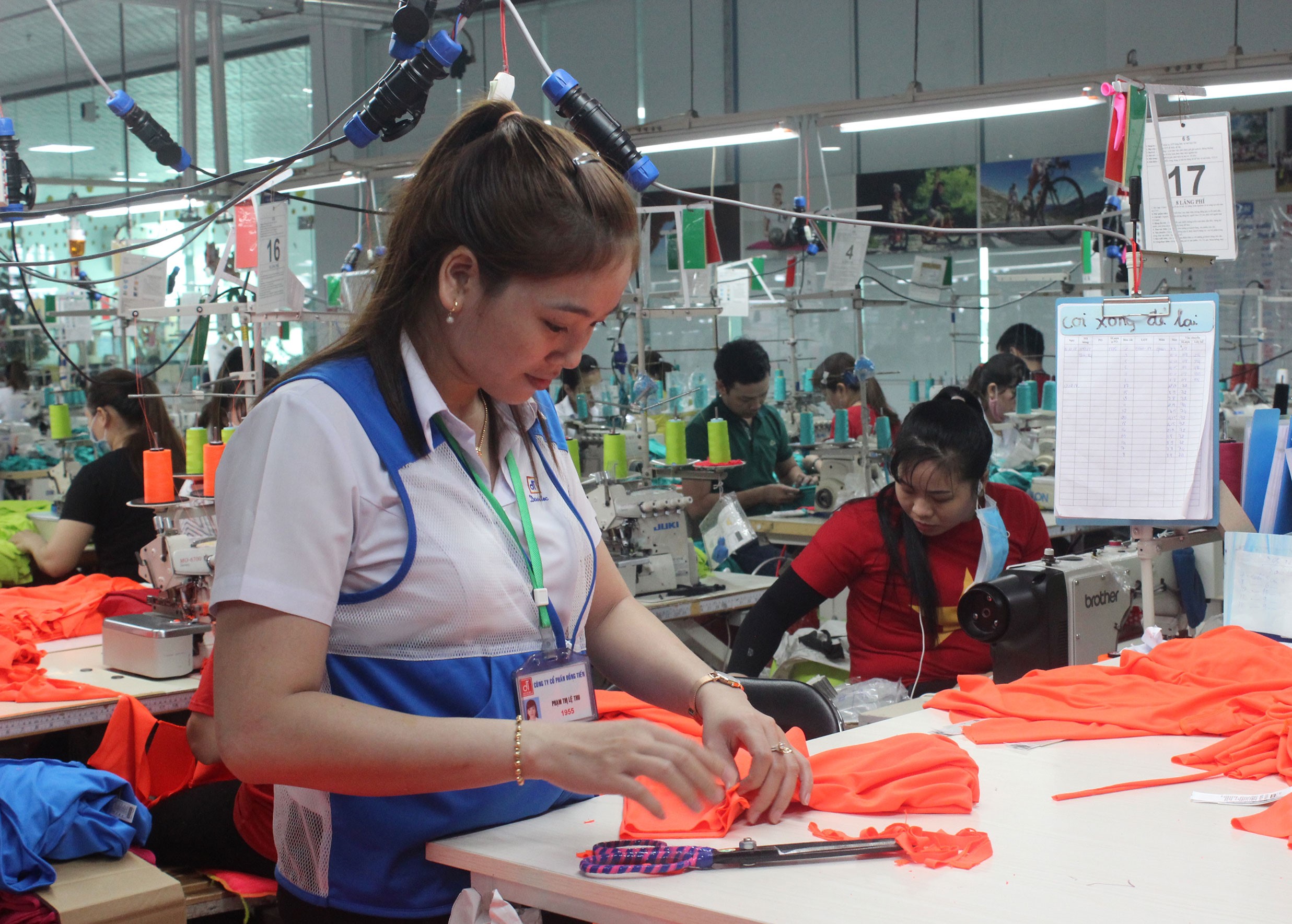 1-cty-Đông-Tien (1).jpg