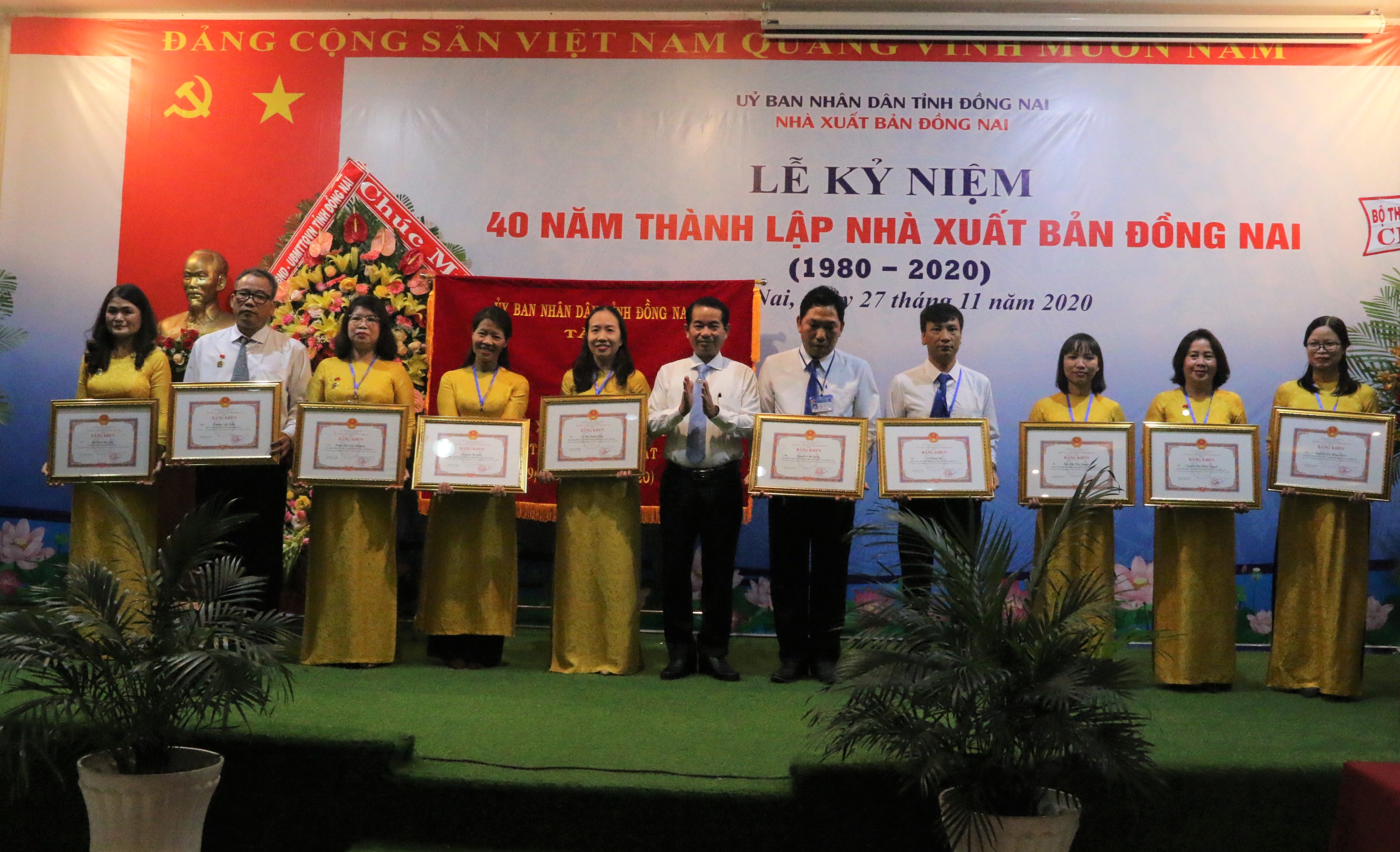 Cá nhân 2.JPG