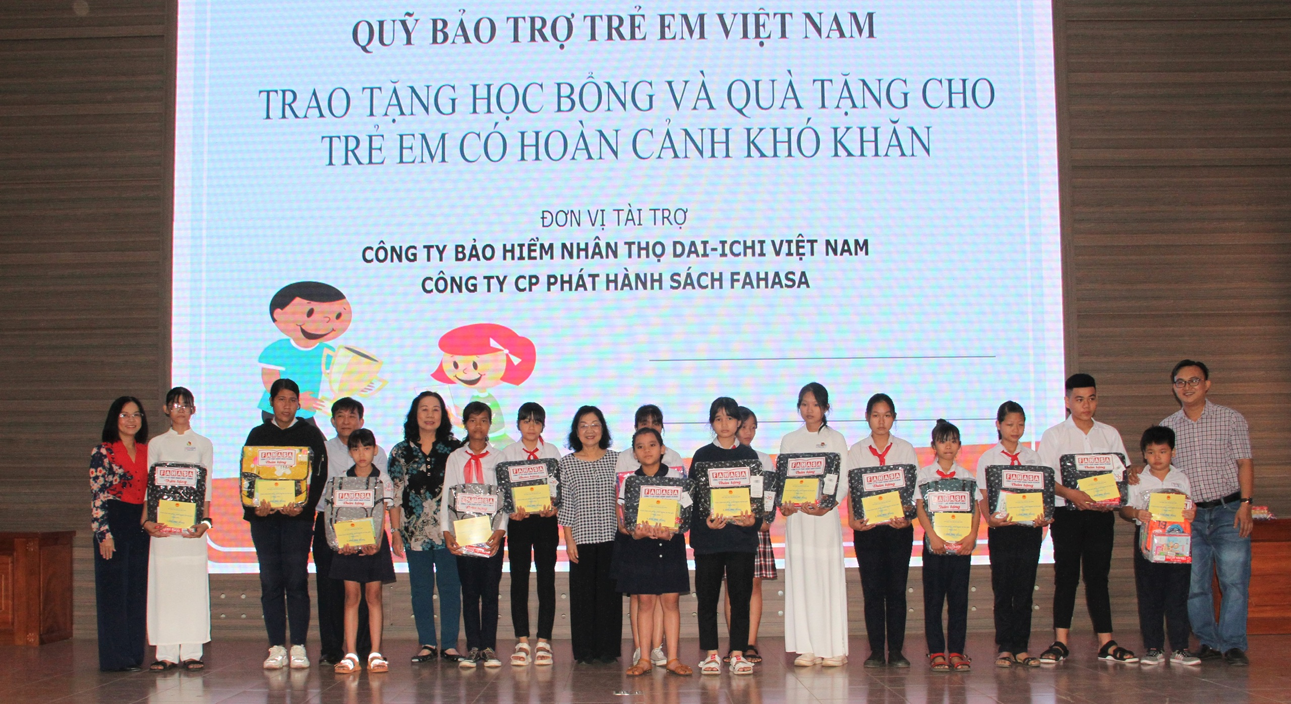 5.1- H2 Đổi mới hình thức trợ giúp người nghèo.jpg