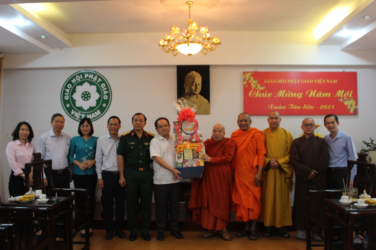 19.1-H2 Tin chúc tết.jpg