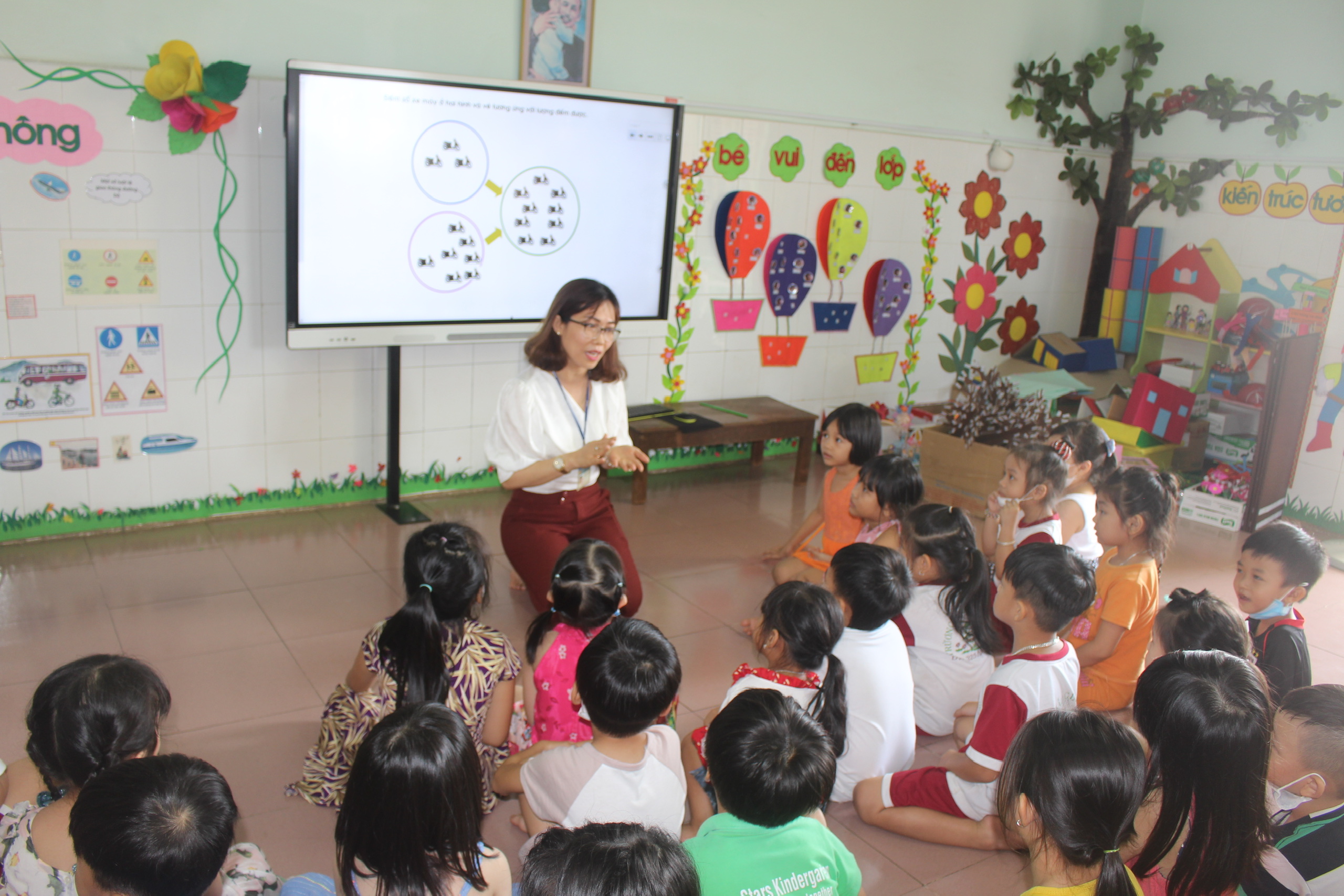 24.3-H Bài trang web 2.jpg