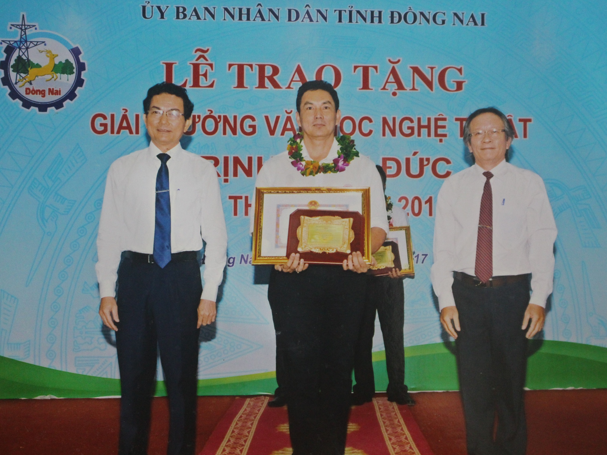 663c597a5d1baf45f60a.jpg