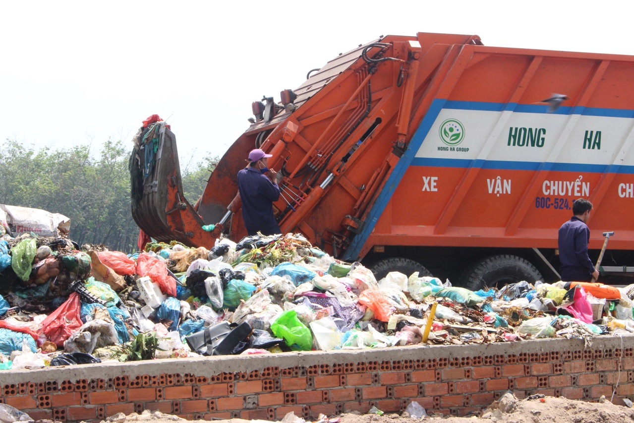7.5-H1 Thiếu điểm trung chuyển rác thải.jpg