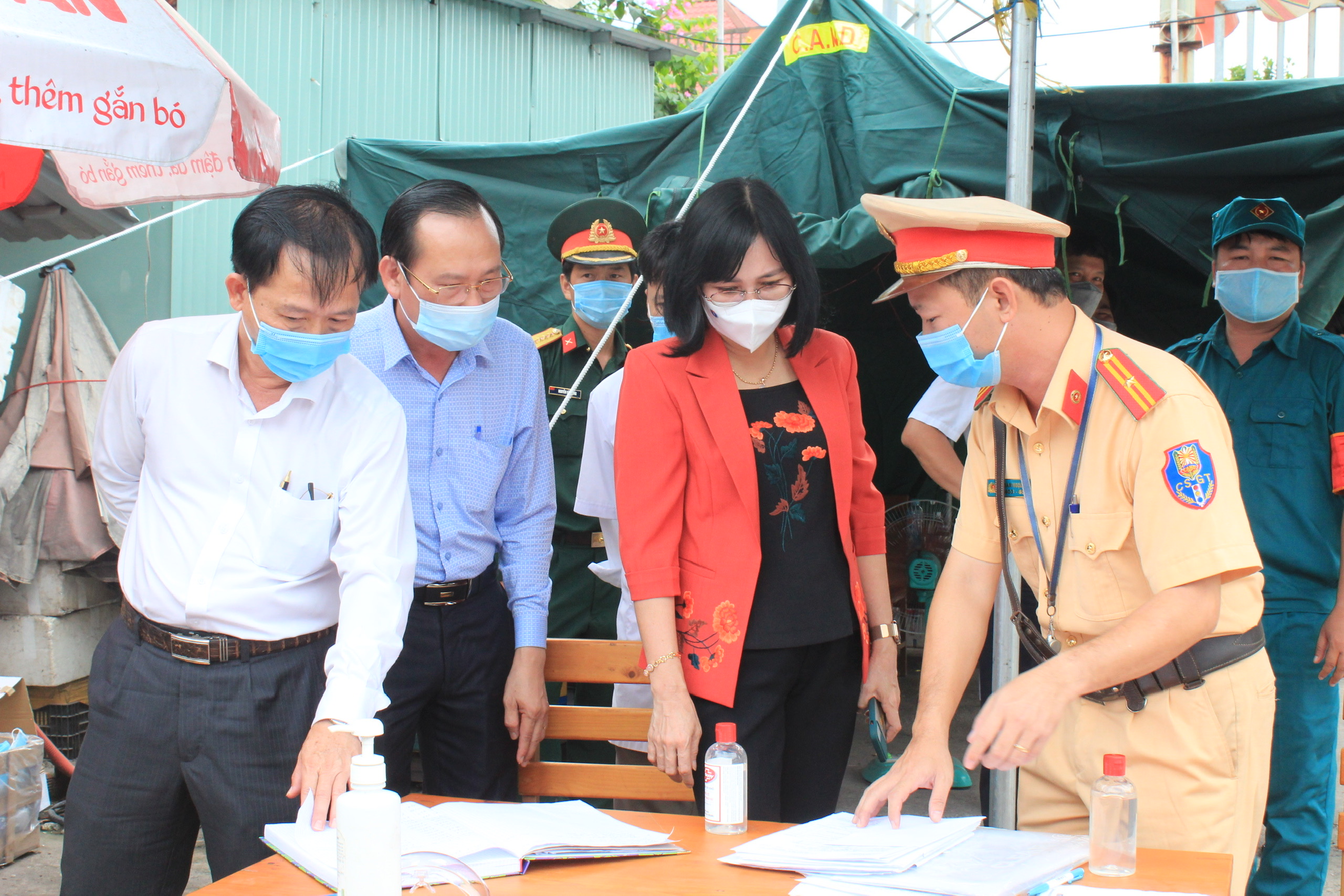 23.6-Tin ktra cac chot ksoat dich benh tai H.Long Thanh 2222.jpg