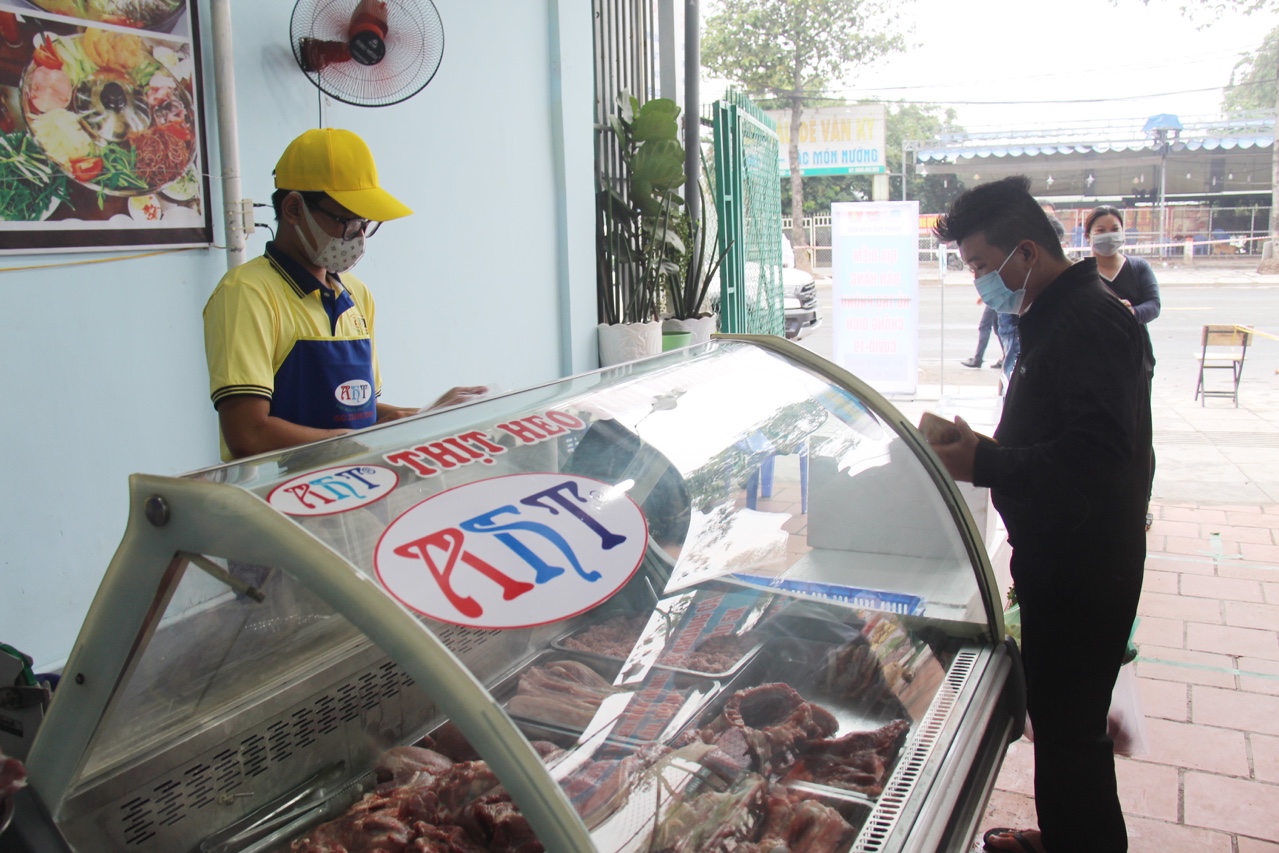 19.7 Kết nối các doanh nghiệp lớn tham gia cung ứng hàng hóa các điểm bán hàng bình ổn.jpg