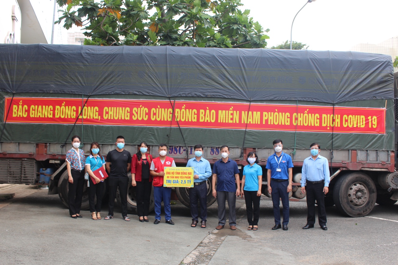 29.7-Bắc Giang ủng hộ Đồng Nai.jpg