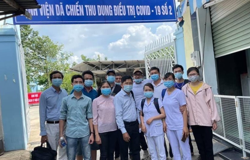 29.7 Đội ngũ bác sĩ và y tá đến nhận nhiệm vụ tại bệnh viện dã chiến số 2.jpg