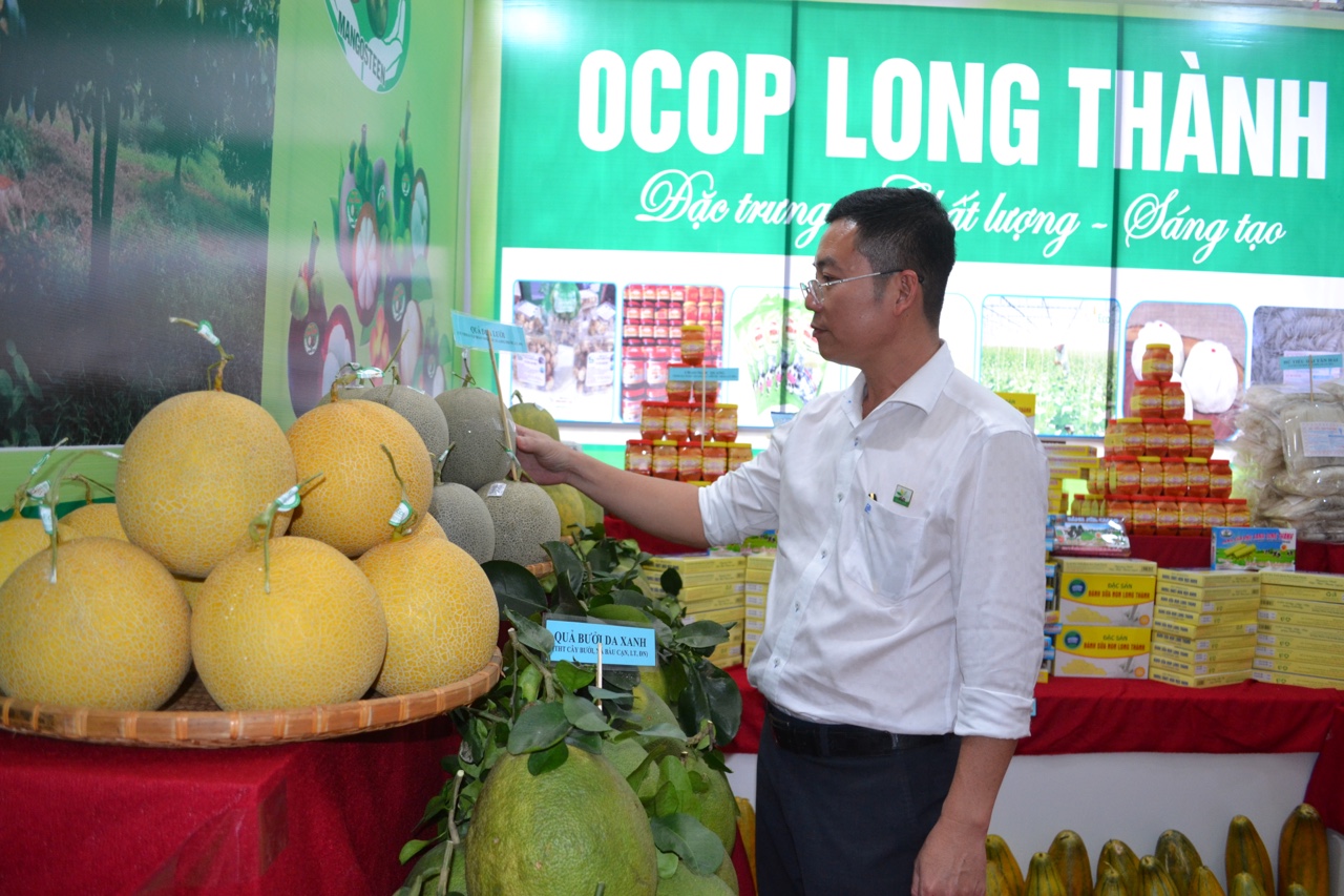 1.8-Hỗ trợ nông sản lên sàn thương mại điện tử.jpg