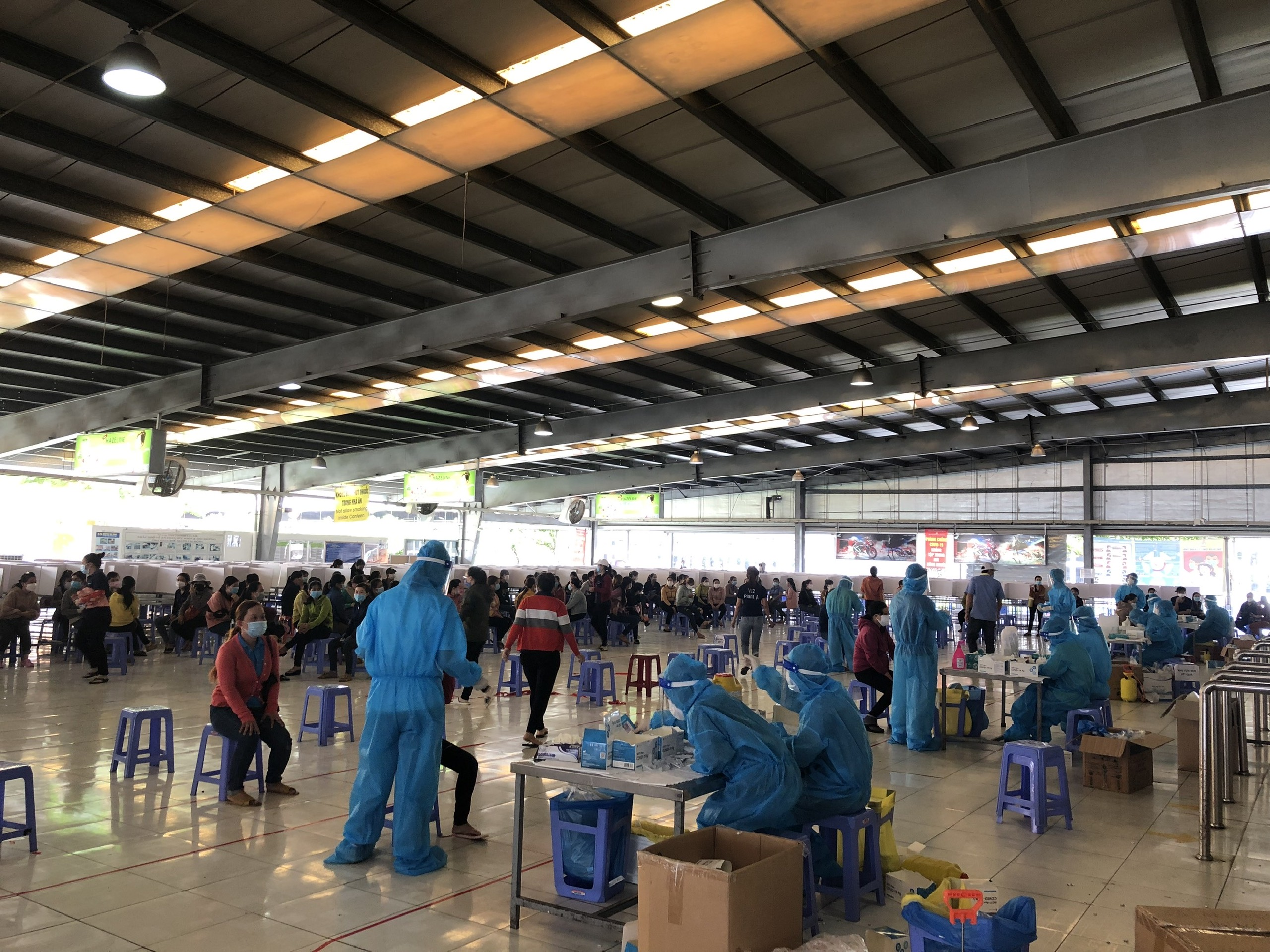 1.8 Nhiều doanh nghiệp đông công nhân tiếp tục tạm ngừng hoạt động để phòng dịch.jpg