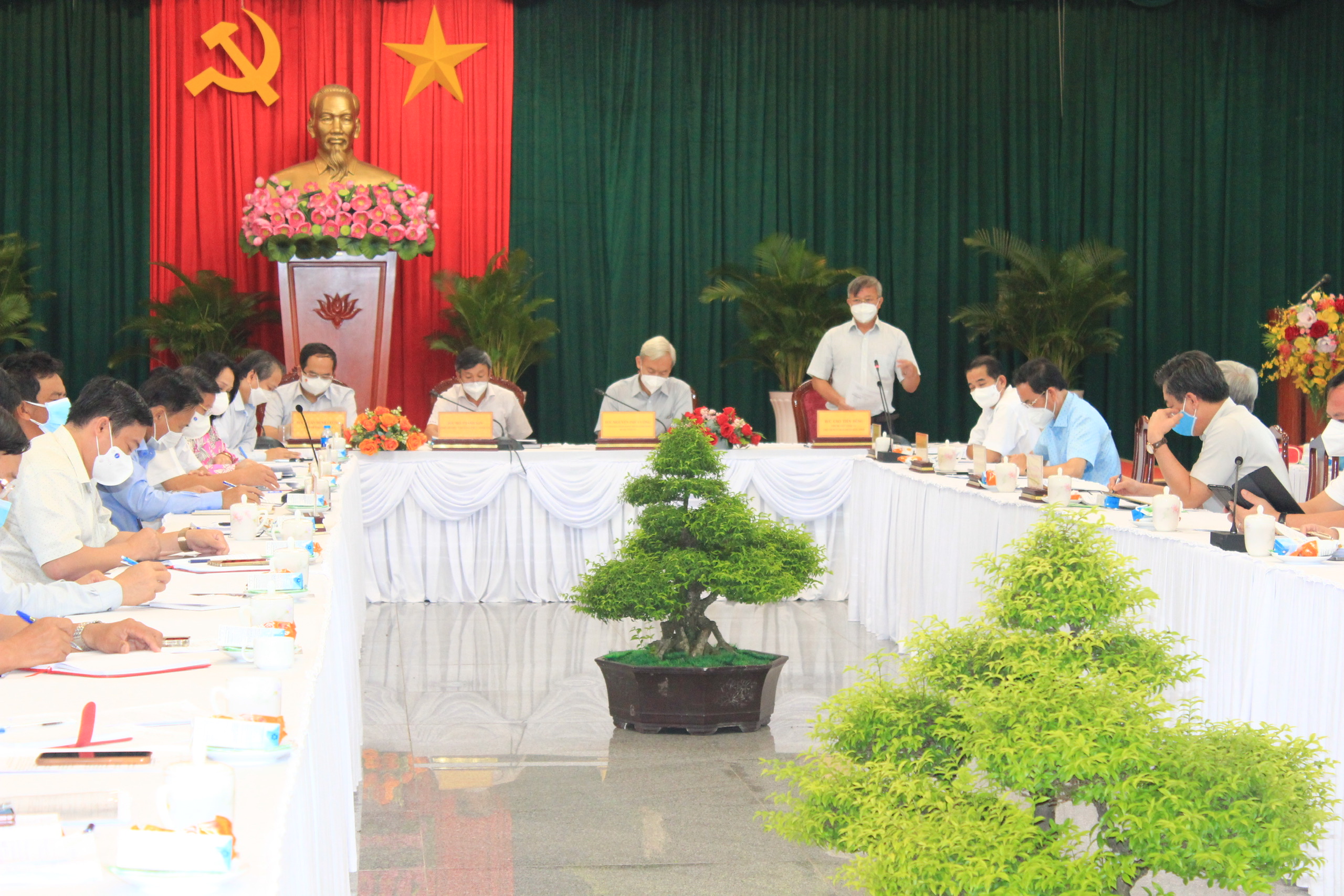 1.8- họp covid.jpg