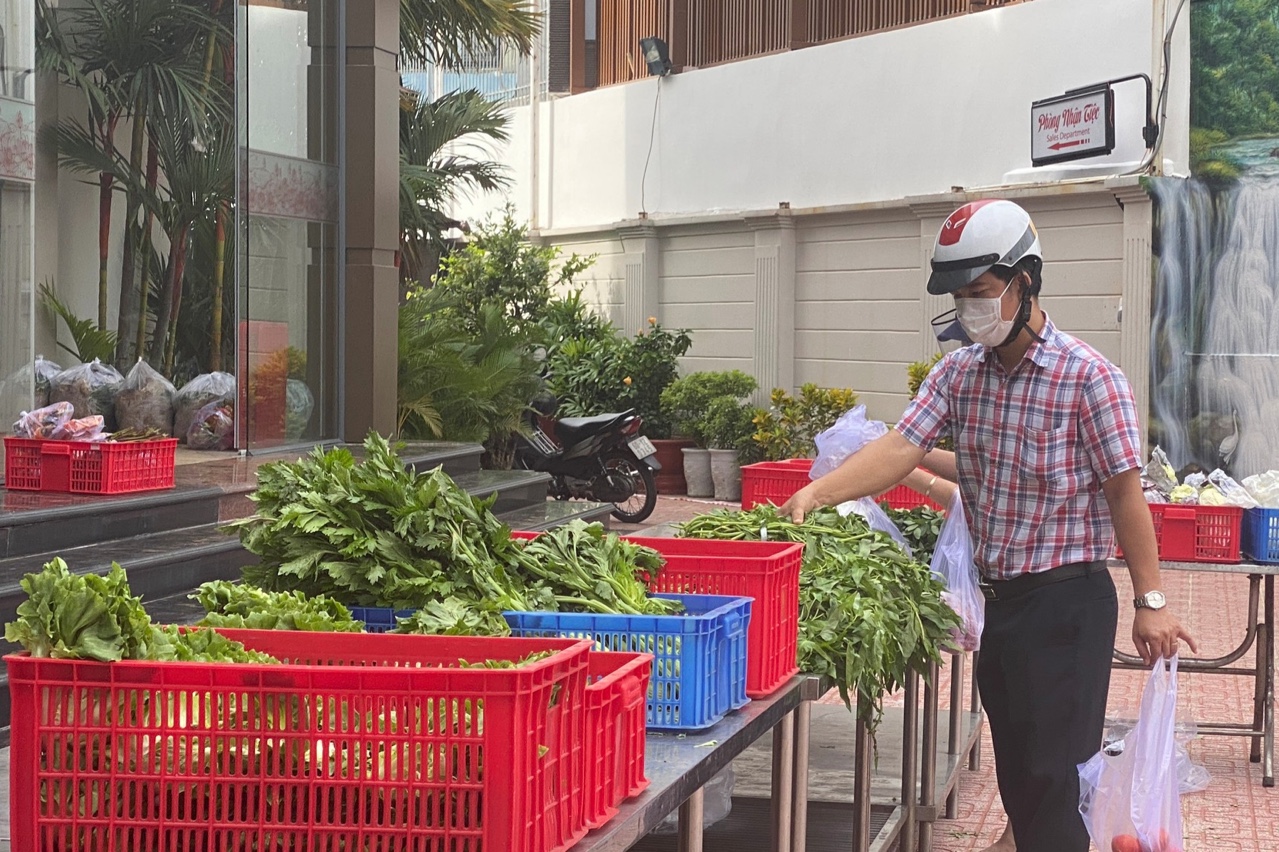 13.8-Các tổng công ty đã triển khai 30 điểm bán hàng bình ổn giá.jpg