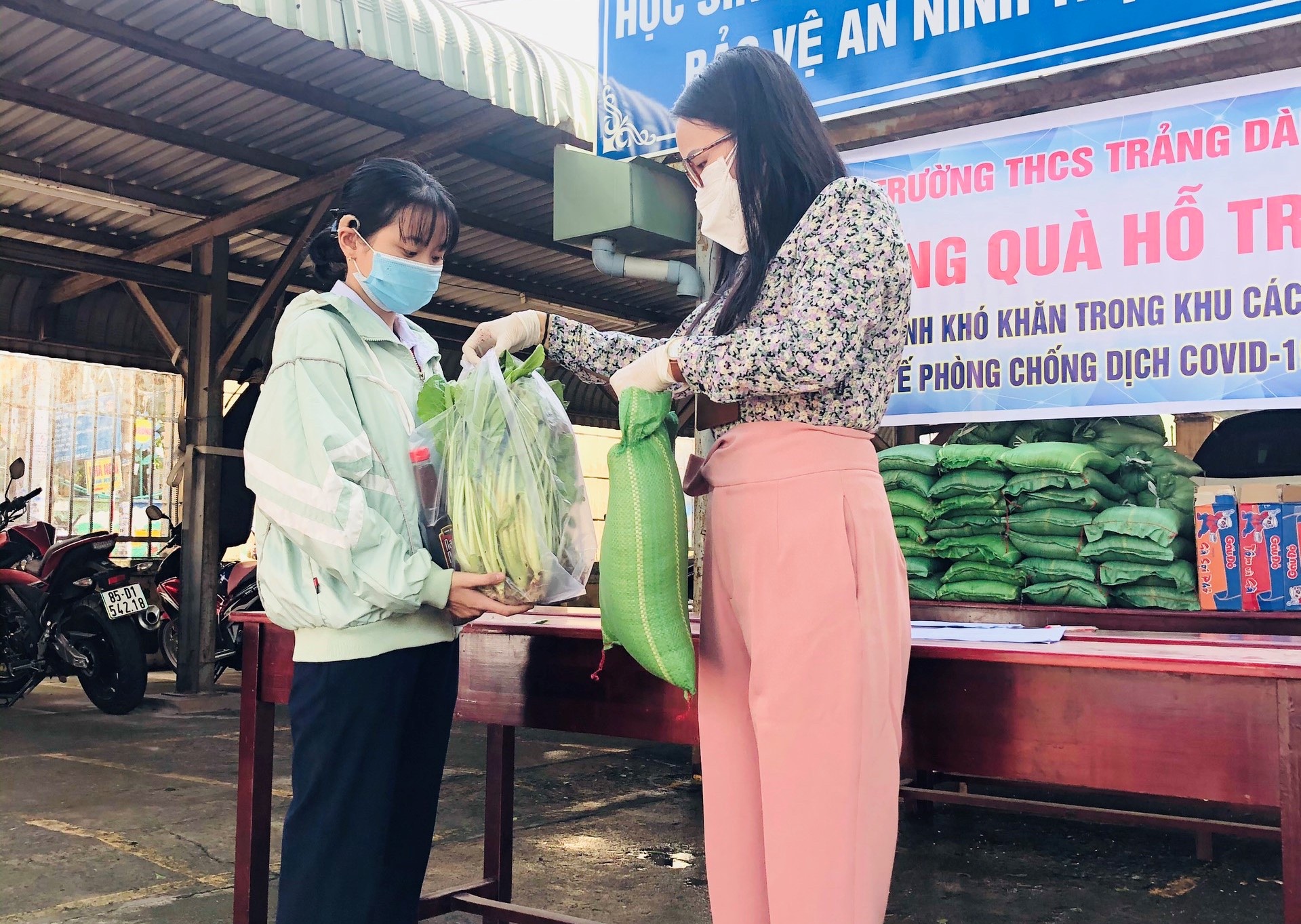 15.8-H2 Chung tay chống dịch.jpg