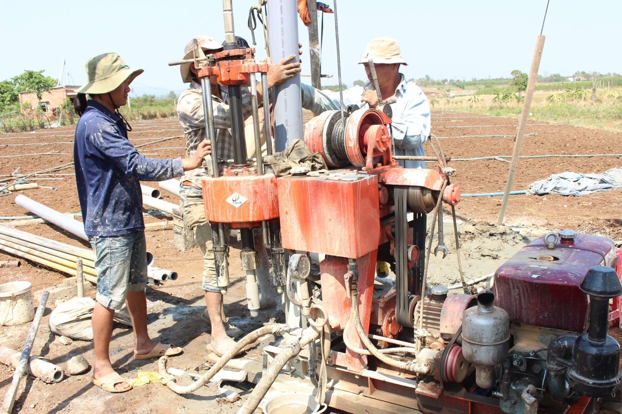 18.8-Thí điểm đóng cửa các giếng khoan tự phát nhỏ lẻ 1.jpg