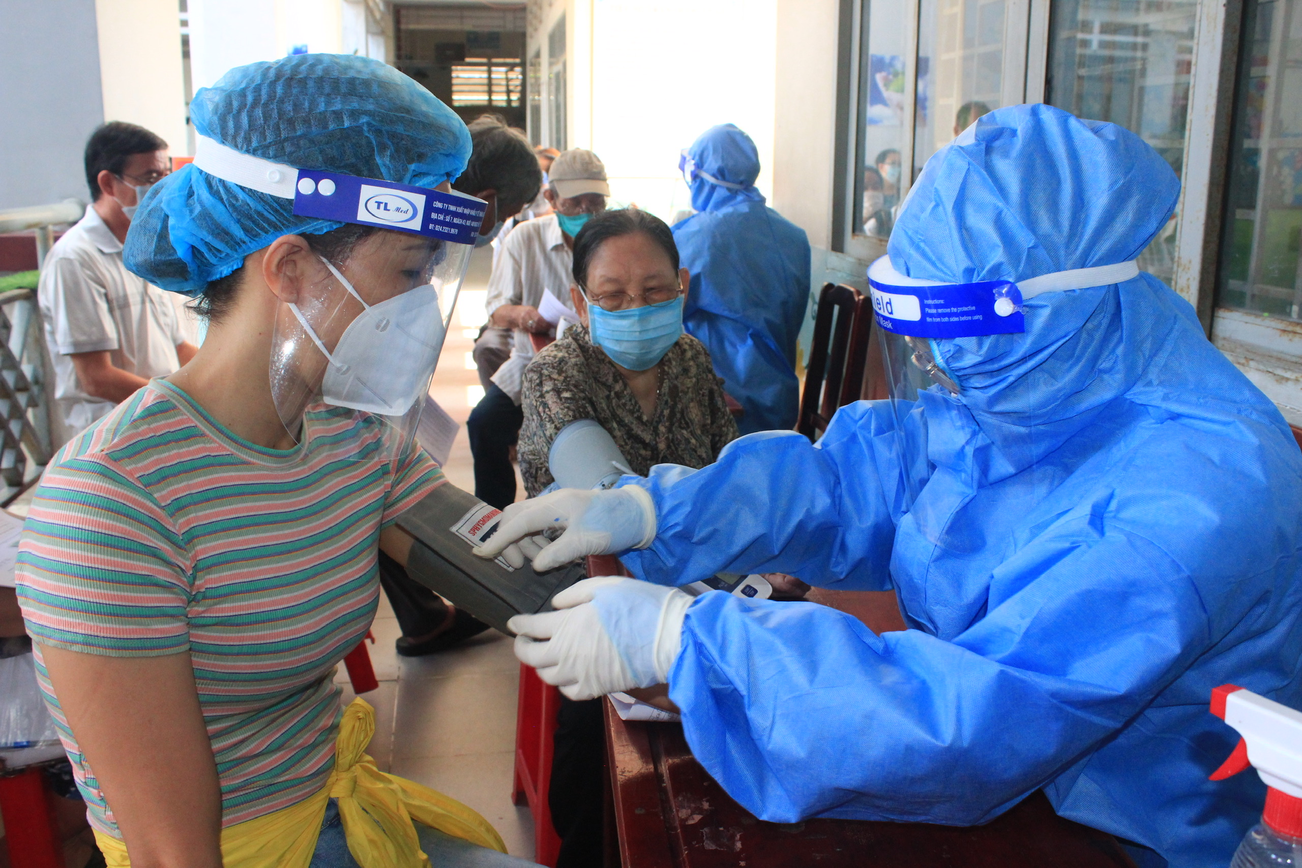 2.1-25-8-2021-tan-Khám sàng lọc cho người thuộc diện tiêm chủng trước khi tiêm vaccine phòng Covid-19 tại TP.Biên Hòa.jpg?t=1753850341