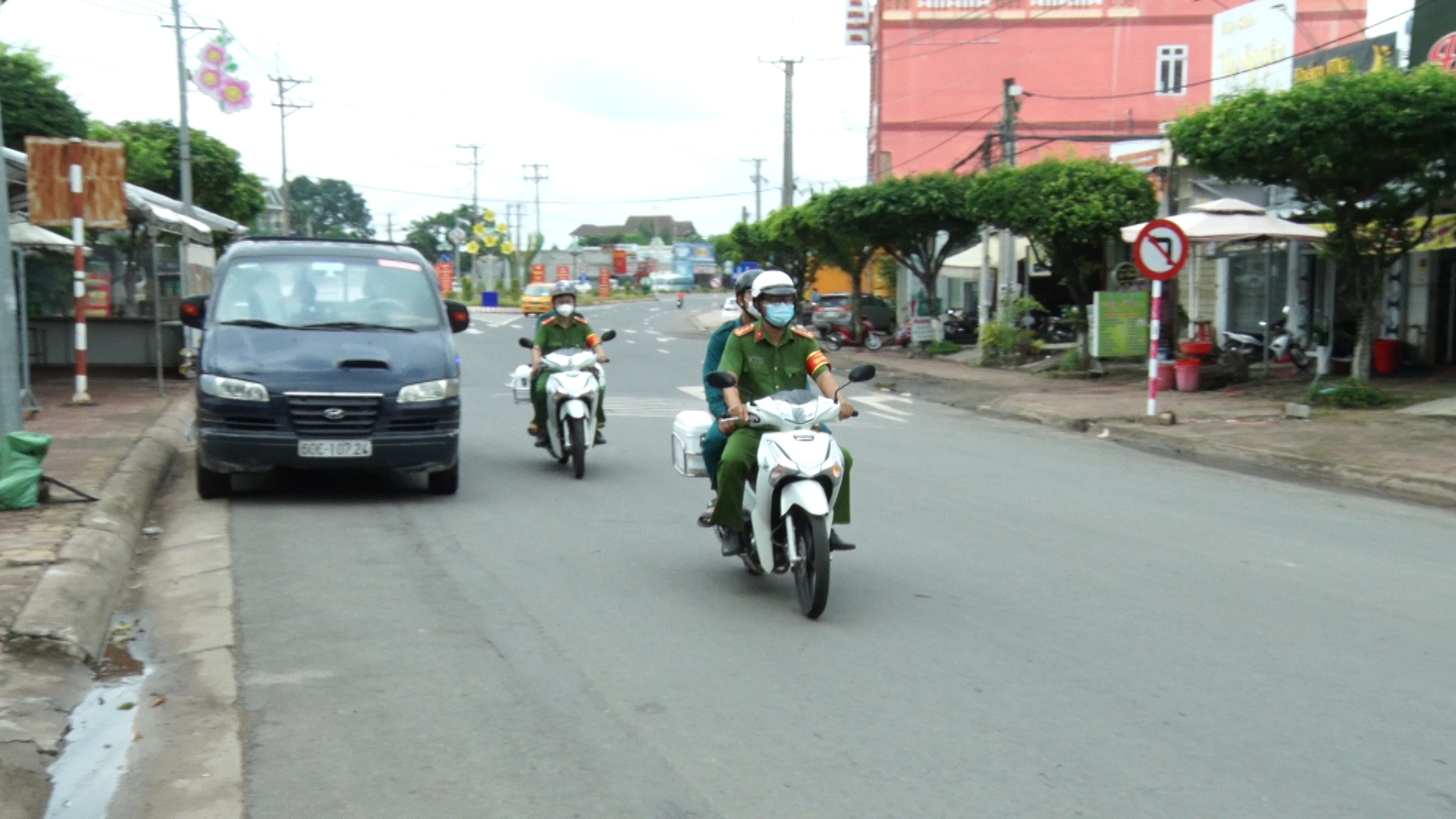 Bin 01.Still028081021xs.jpg