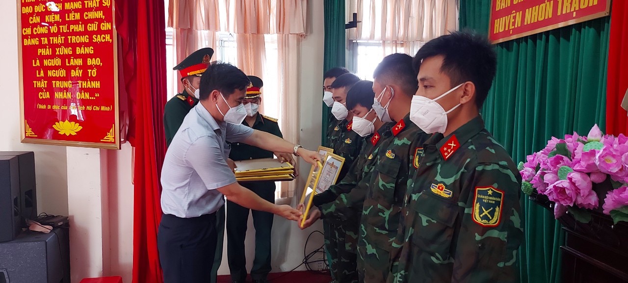 25.10-Lễ tri ân các đơn vị quân đội Nhơn Trạch.jpg