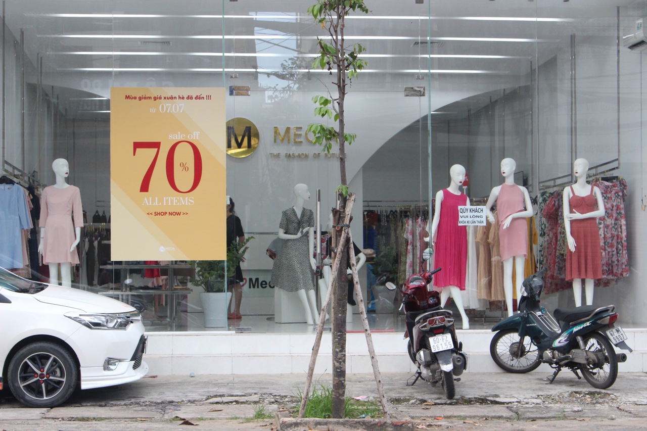 27.10-Thời trang, mỹ phẩm giảm giá sâu H1.jpg