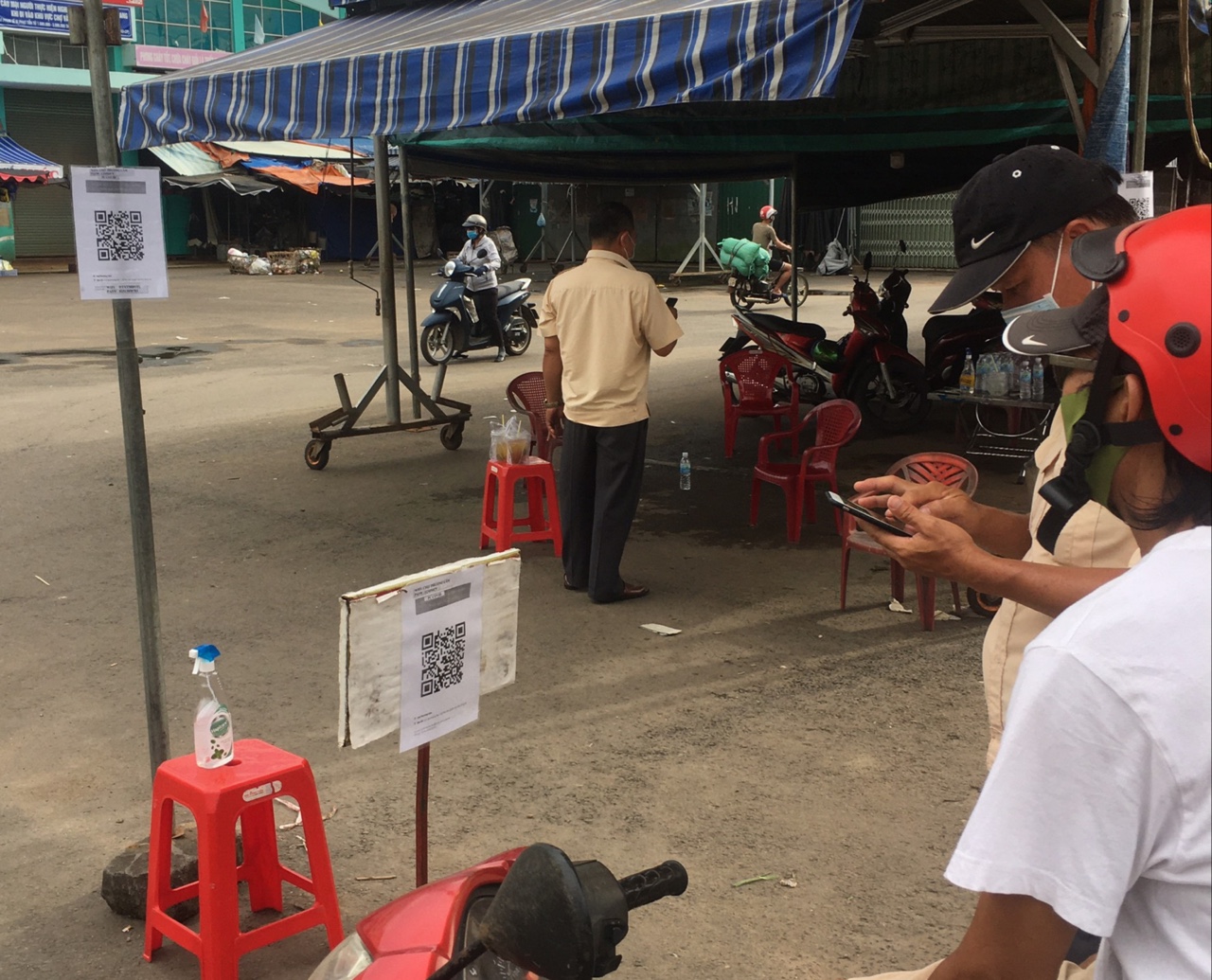 1.11-Nhiều chợ hạng 1 trong tỉnh đã hoạt động trở lại.jpg