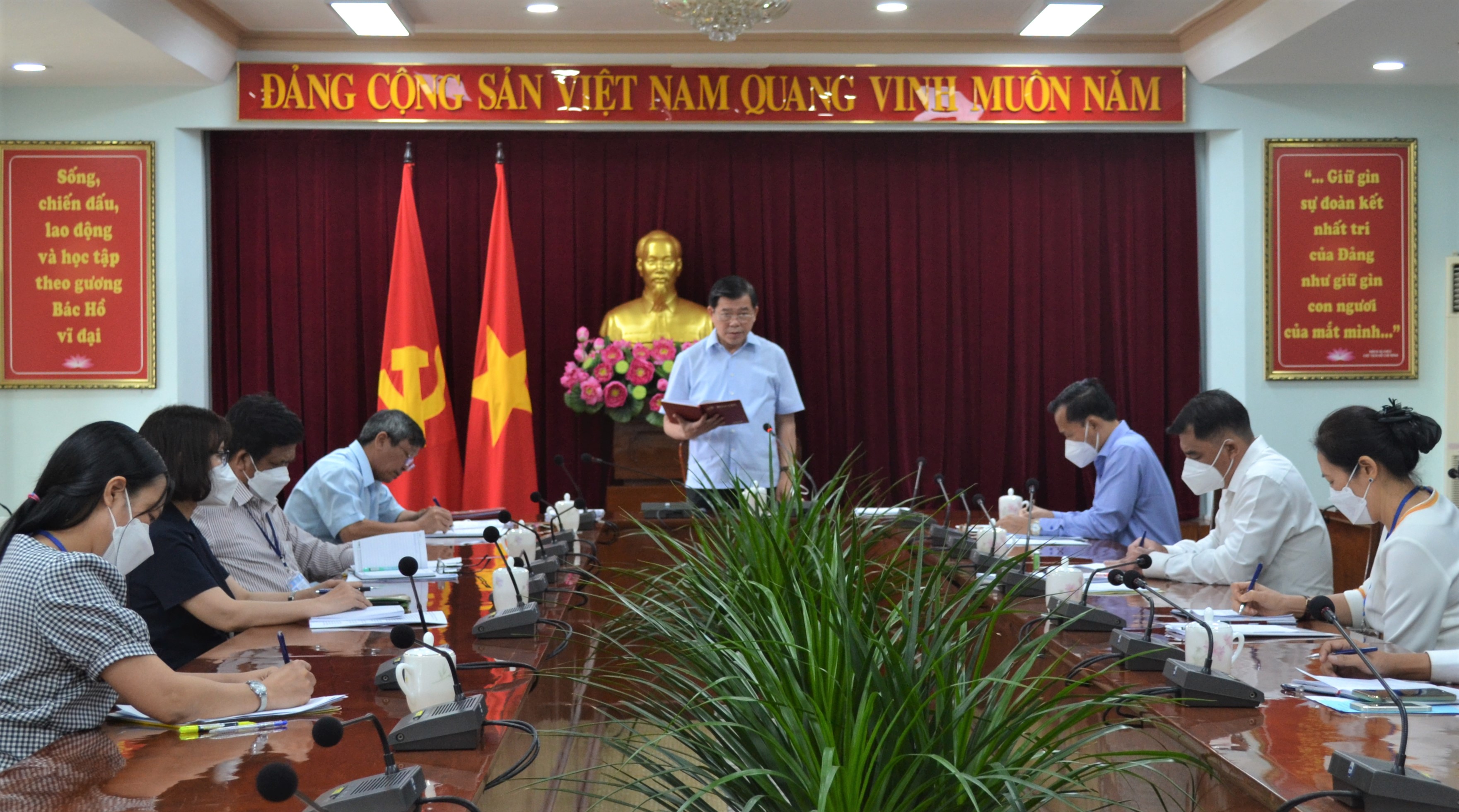 Bí thư TU lv với Tuyên giáo (3).JPG