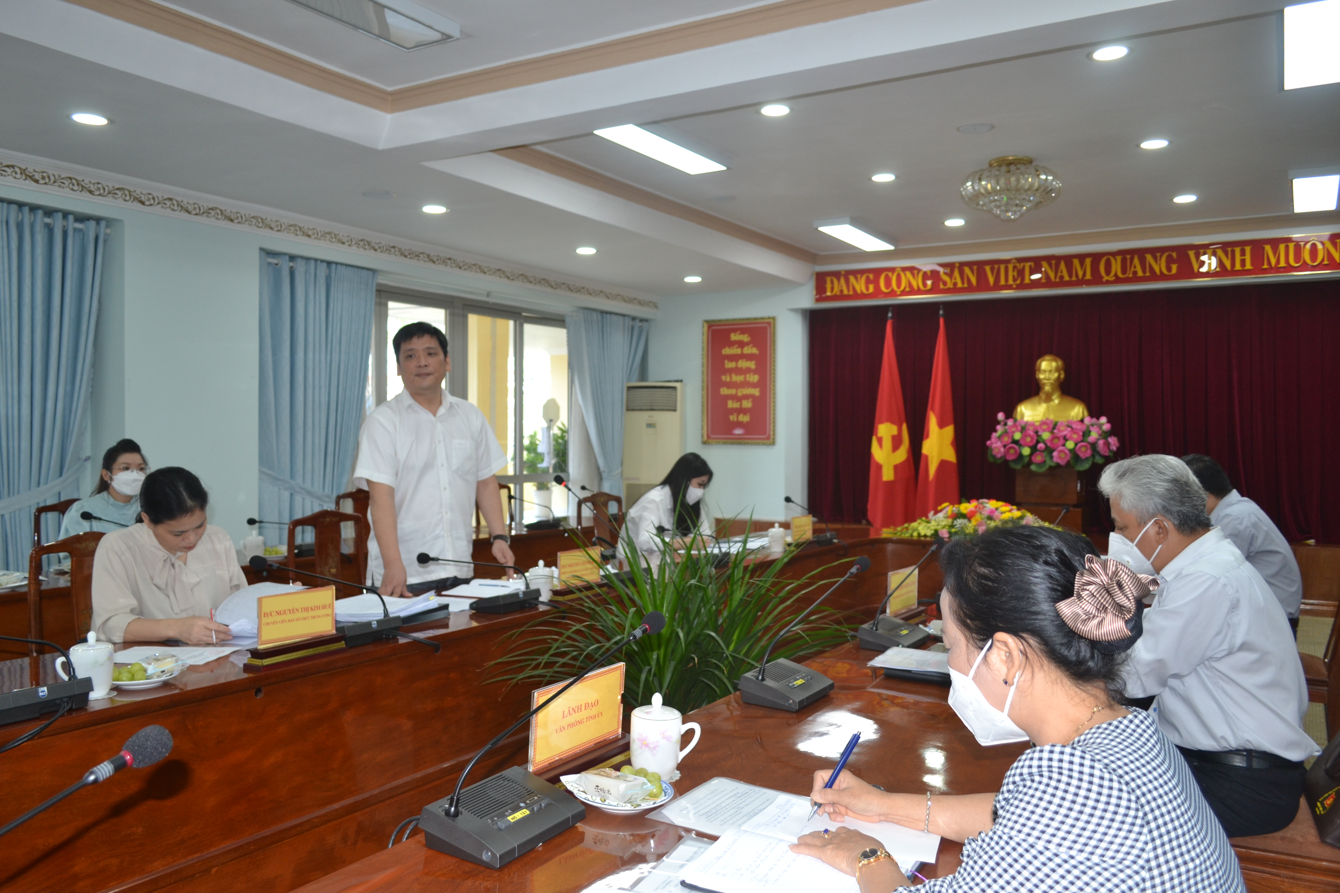 ĐC Nguyễn Thanh Bình, Ban TCTW111121.JPG