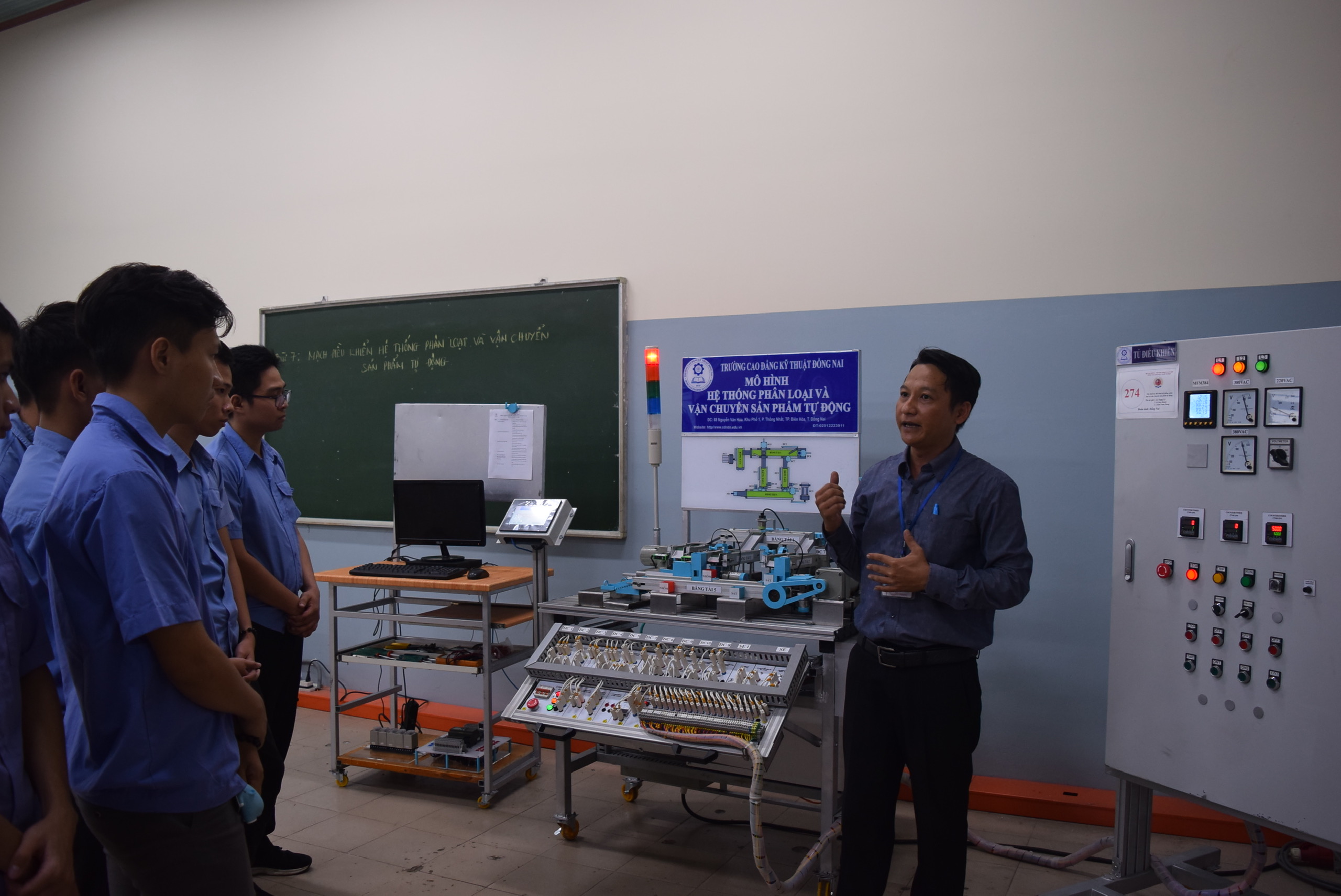 15.11-Đồng Nai có giải pháp được in trong sách vàng sáng tạo.jpg